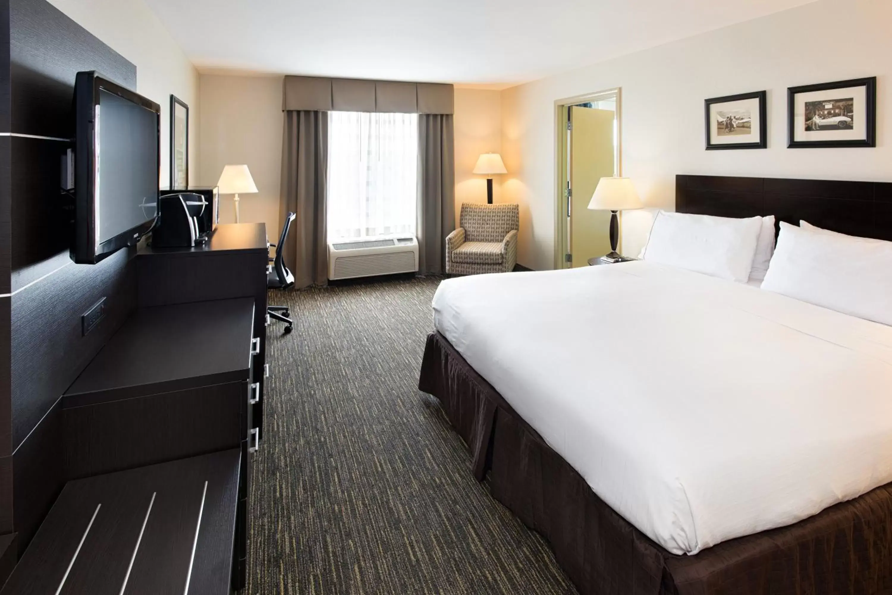 Photo of the whole room in Holiday Inn Express & Suites East Wichita I-35 Andover, an IHG Hotel