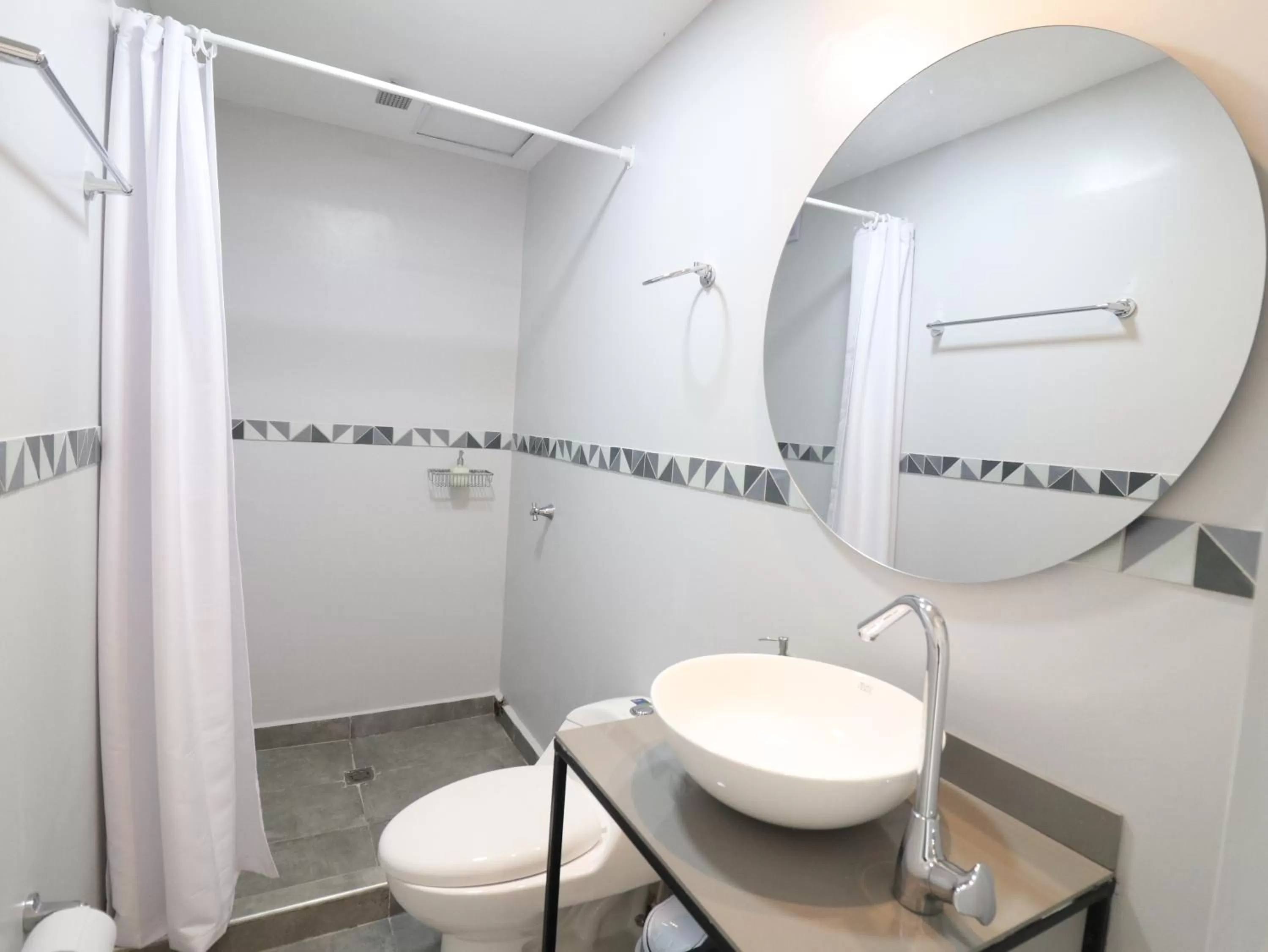 Bathroom in 554 Apartments