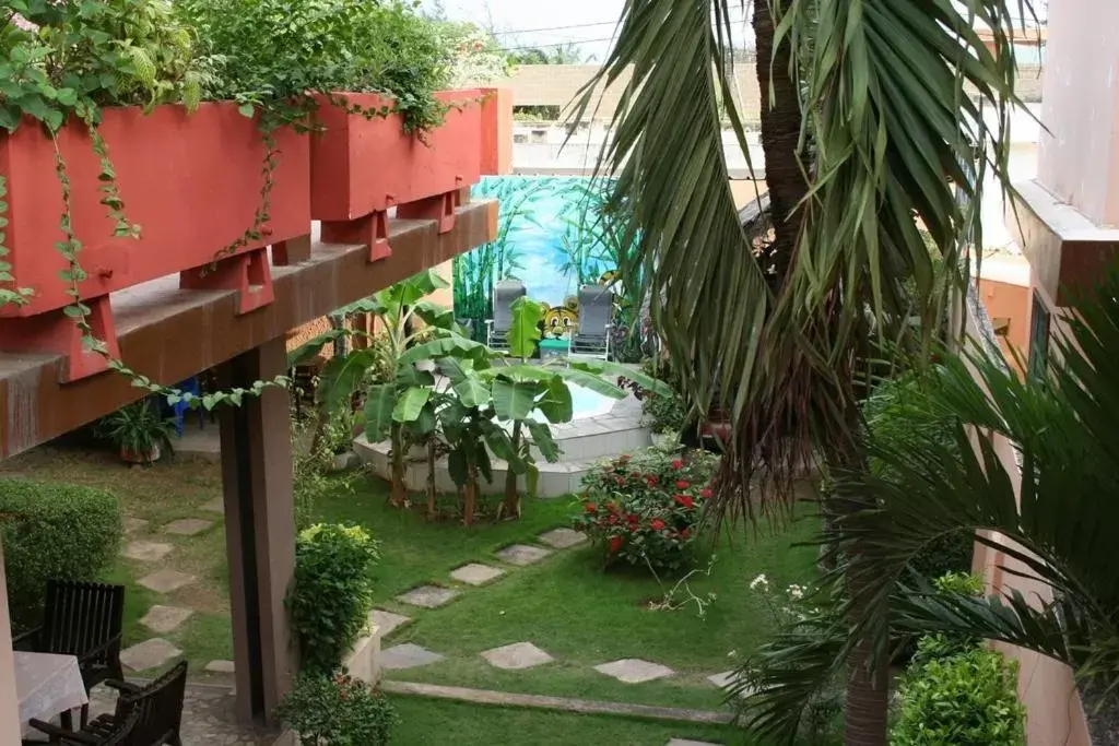 Garden, Pool View in Hotel Aurore Lomé