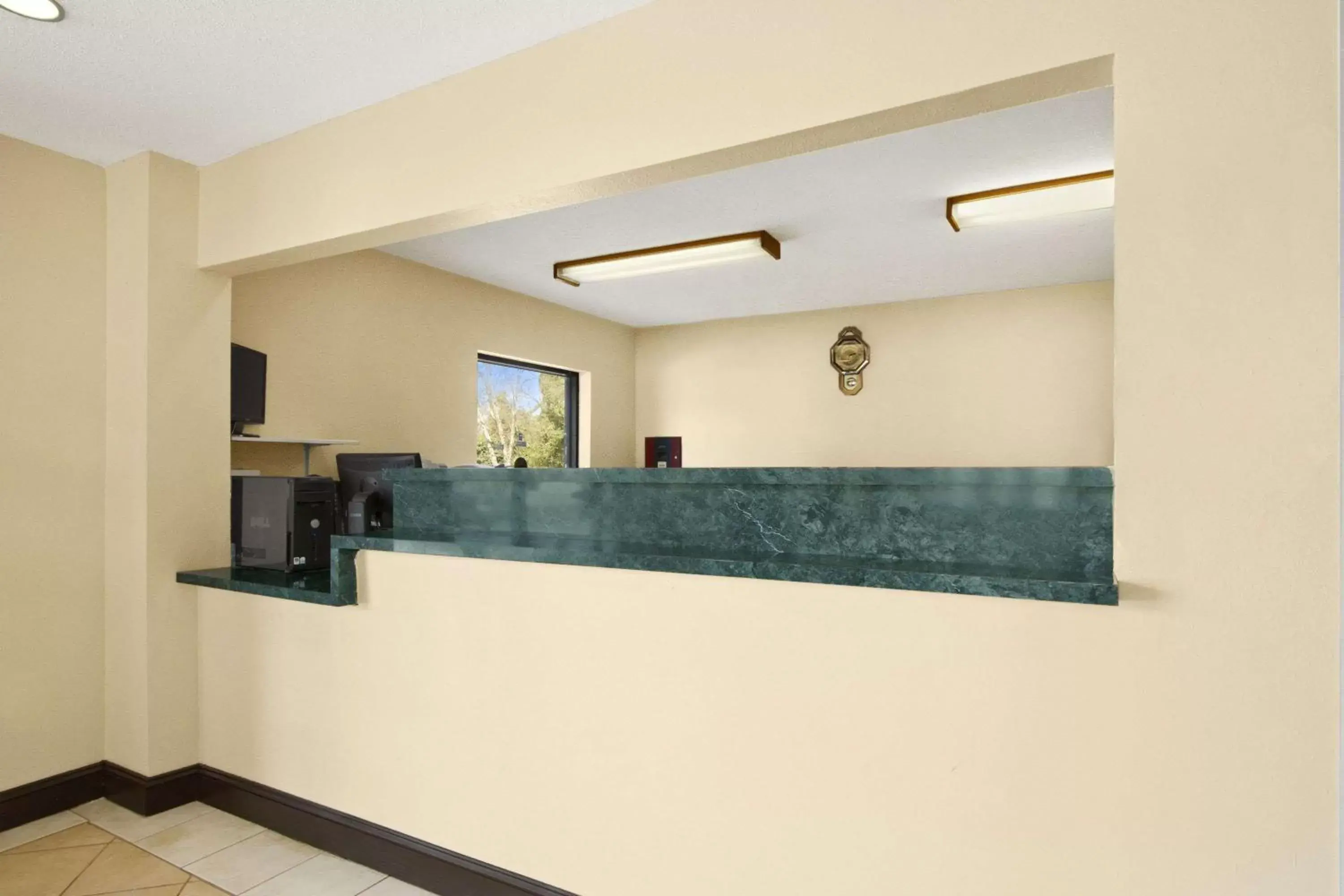 Lobby or reception in Ramada Limited - Columbia Lobby or reception in Ramada Limited - Columbia