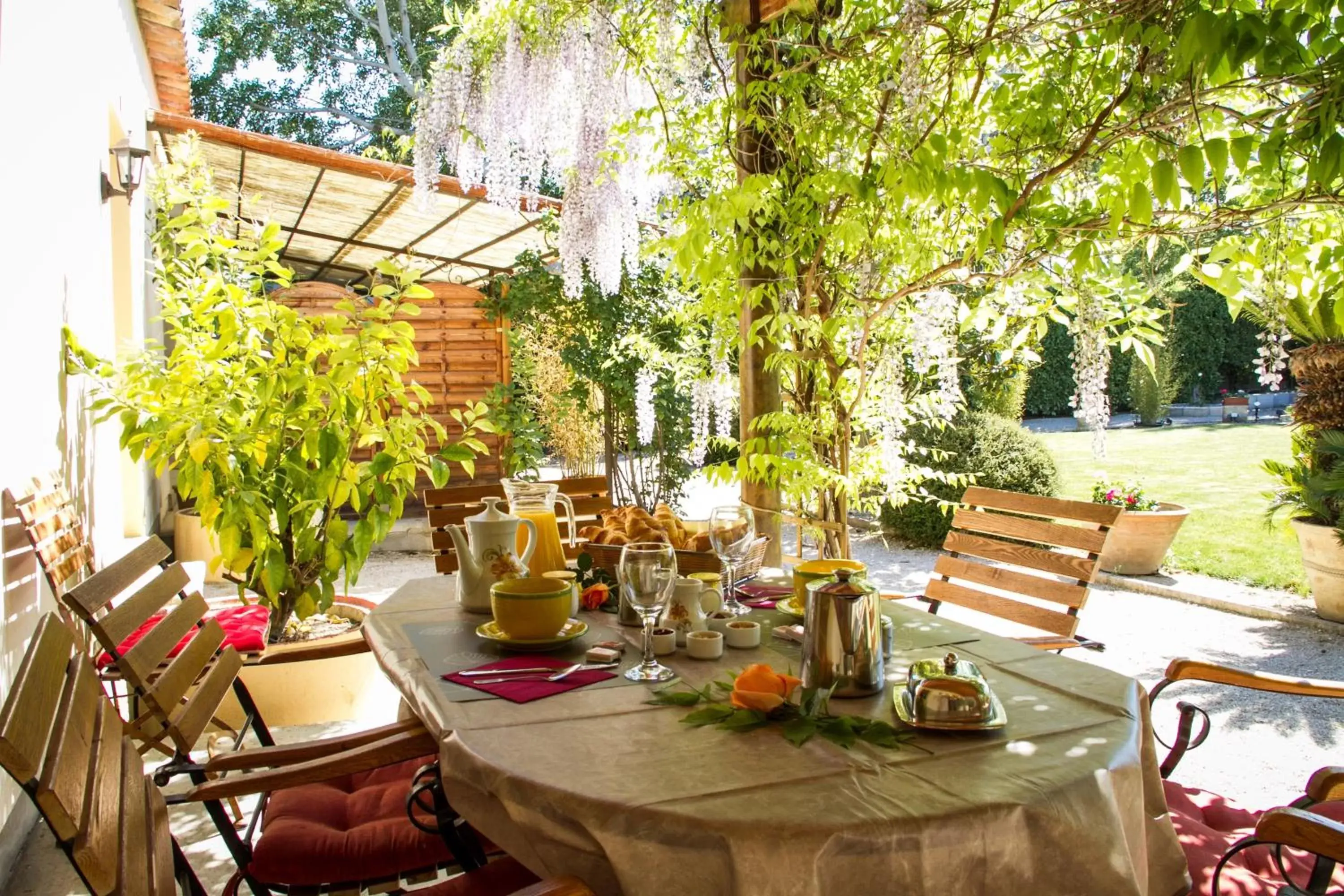 Apartment with Garden View in Residence Melody Apartment with Garden View in Residence Melody