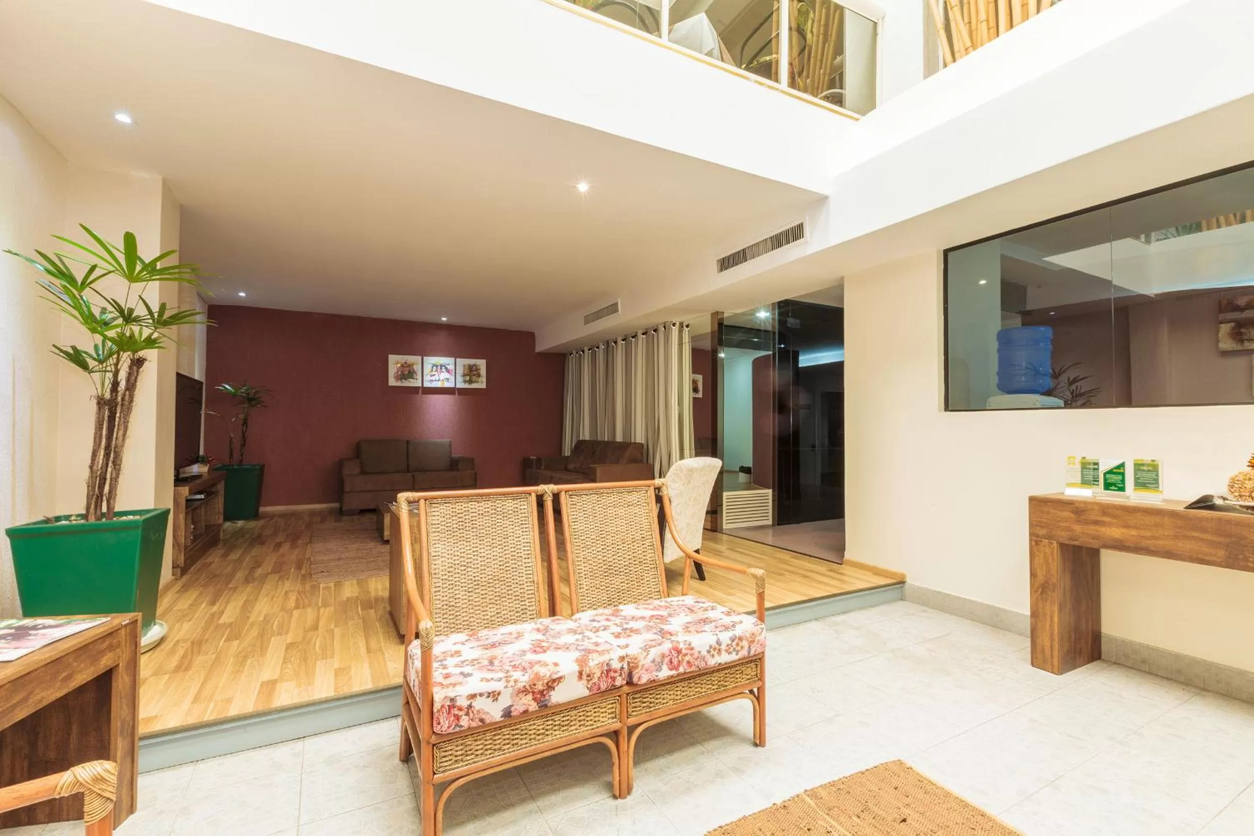 Communal lounge/ TV room, Lounge/Bar in Tri Hotel Smart Caxias