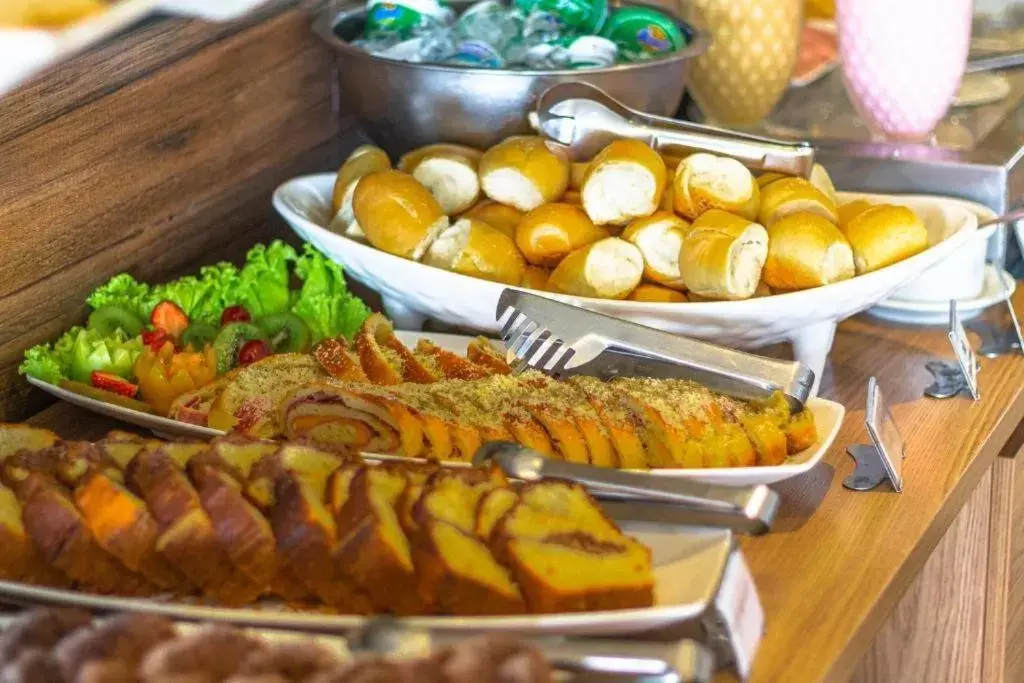 Food in Netuanah Praia Hotel