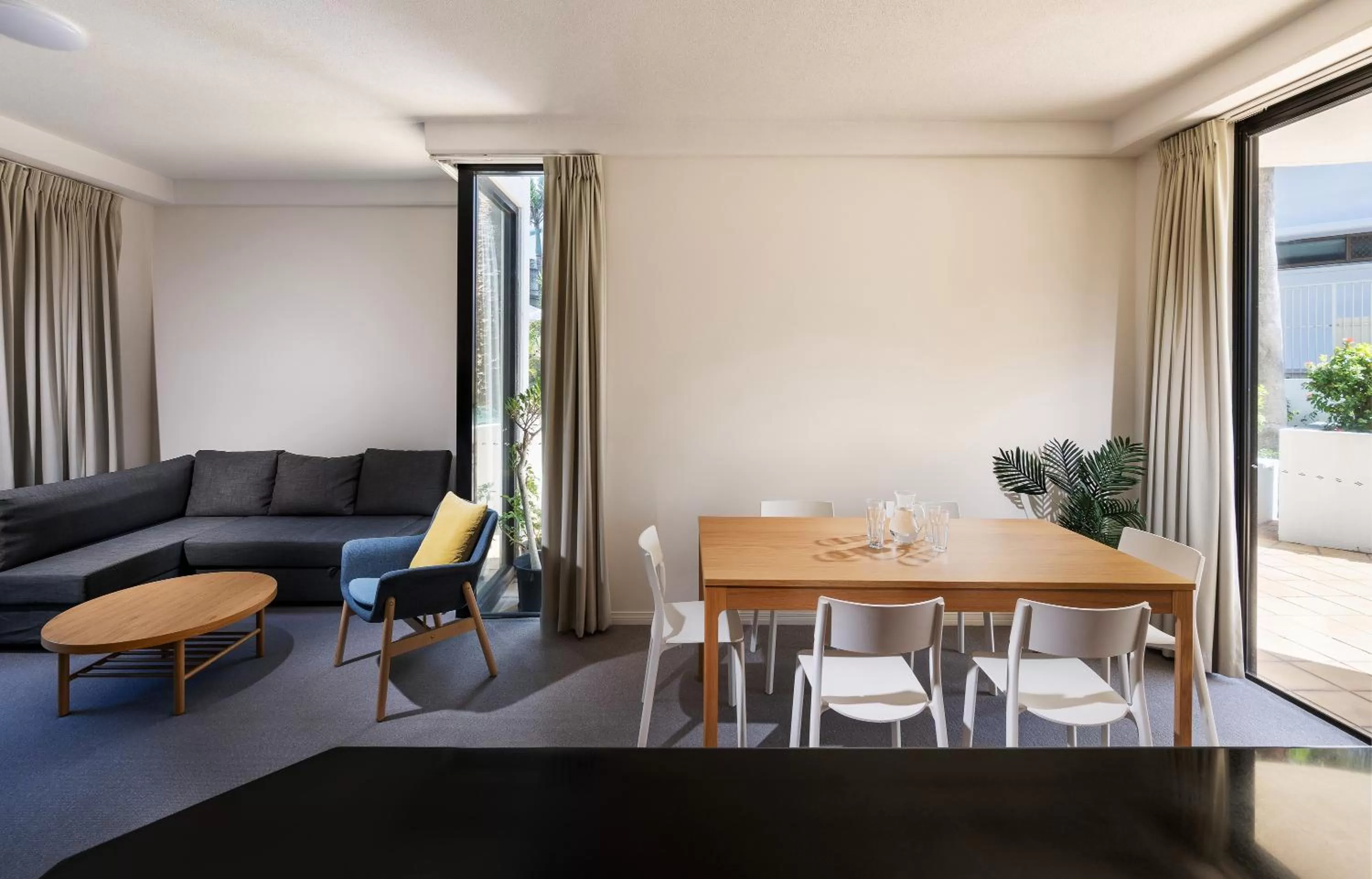 Living room in Mantra Coolangatta Beach