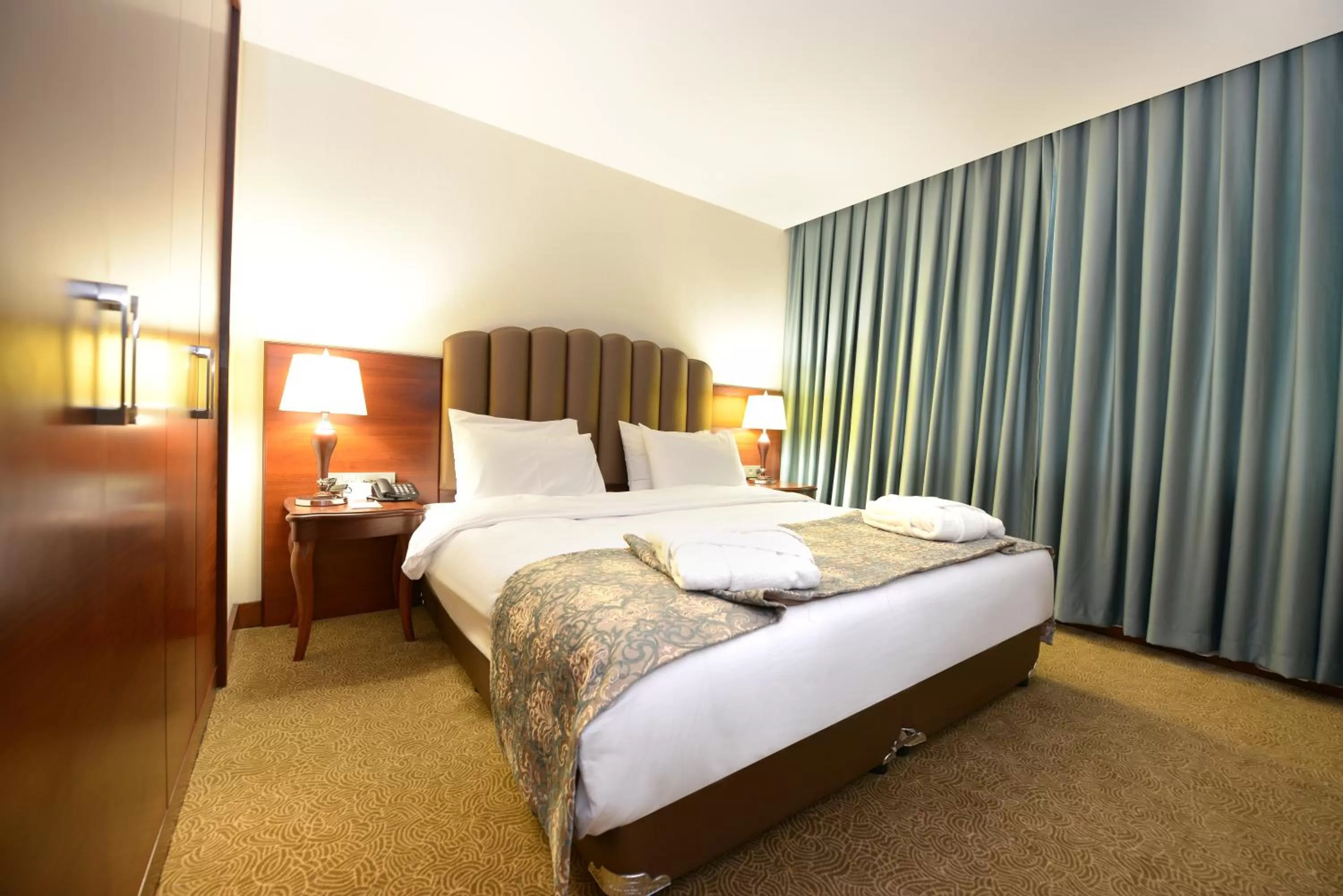 Bedroom in Ramada Plaza Altin Kayisi Hotel