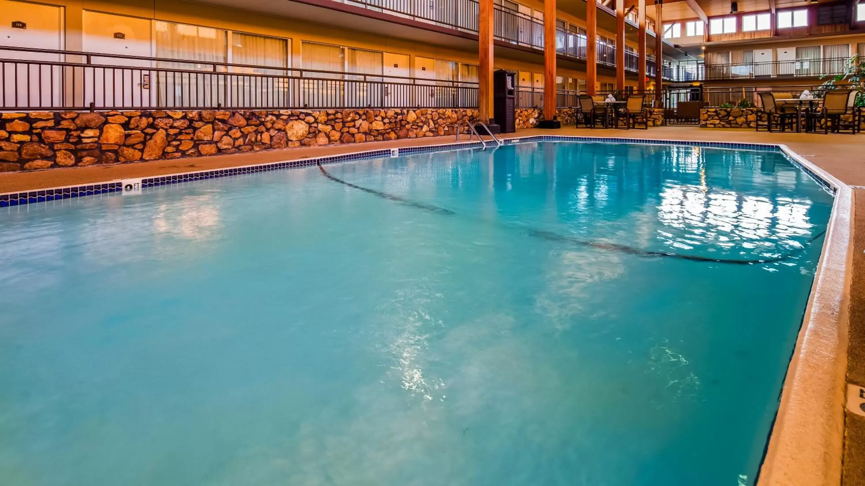Swimming Pool in Best Western State Fair Inn