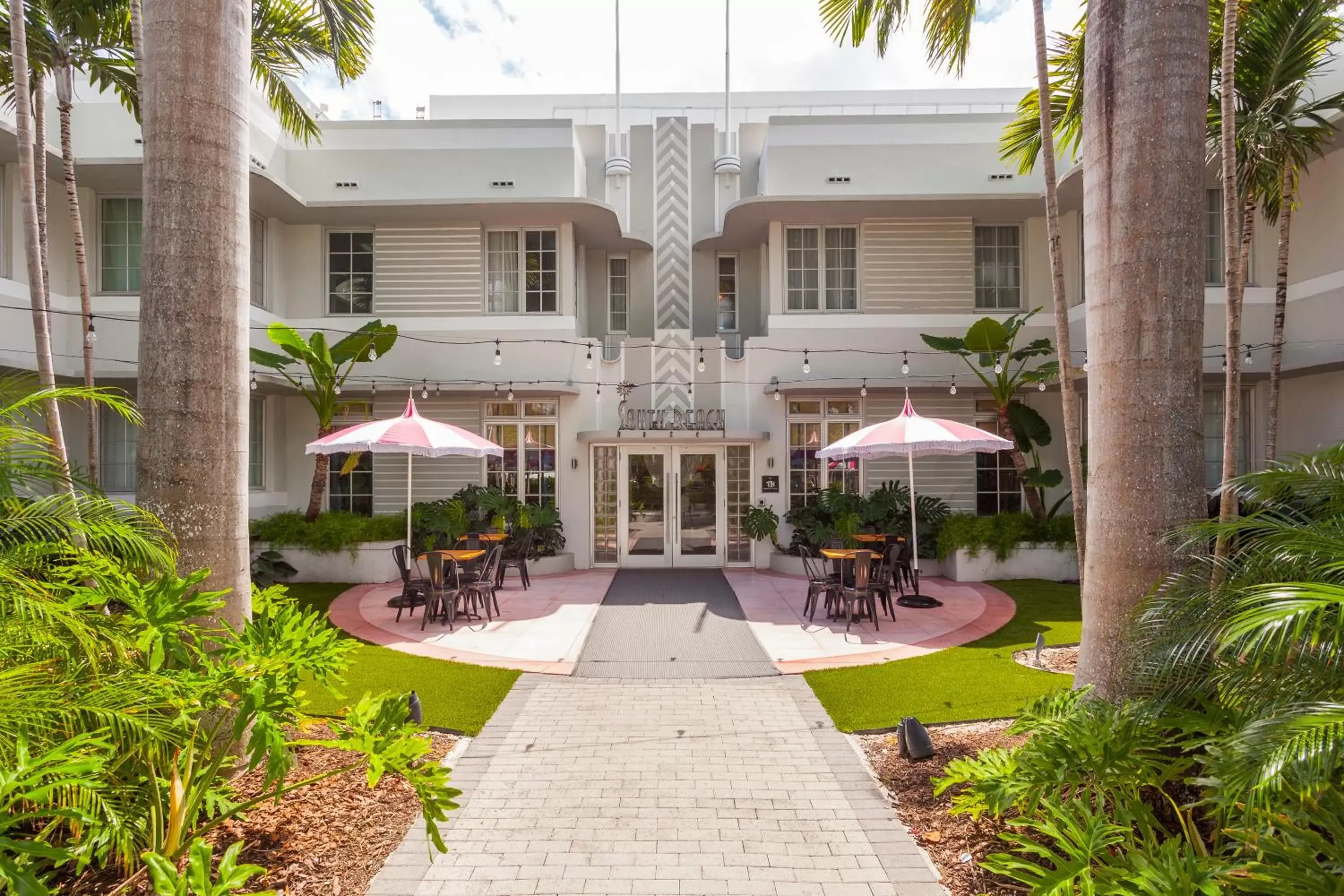 Facade/entrance, Property Building in South Beach Hotel
