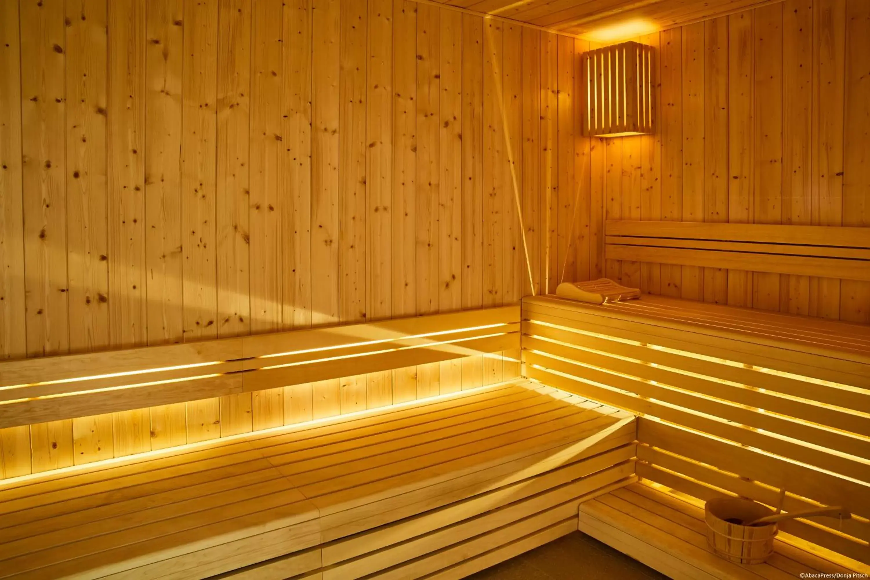 Sauna in Le Domaine des Vanneaux Golf et Spa Mgallery