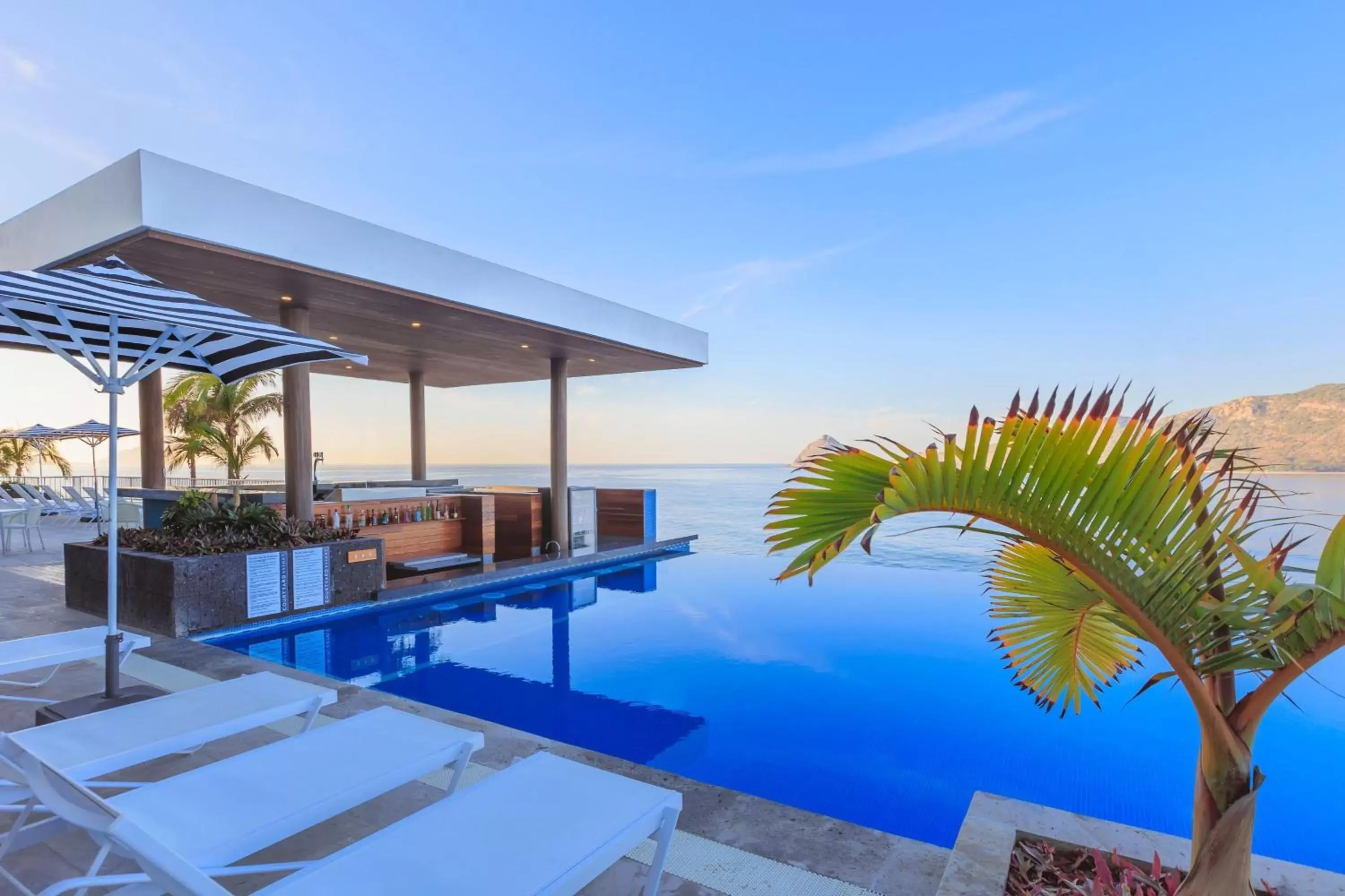 Swimming Pool in Courtyard by Marriott Mazatlan Beach Resort