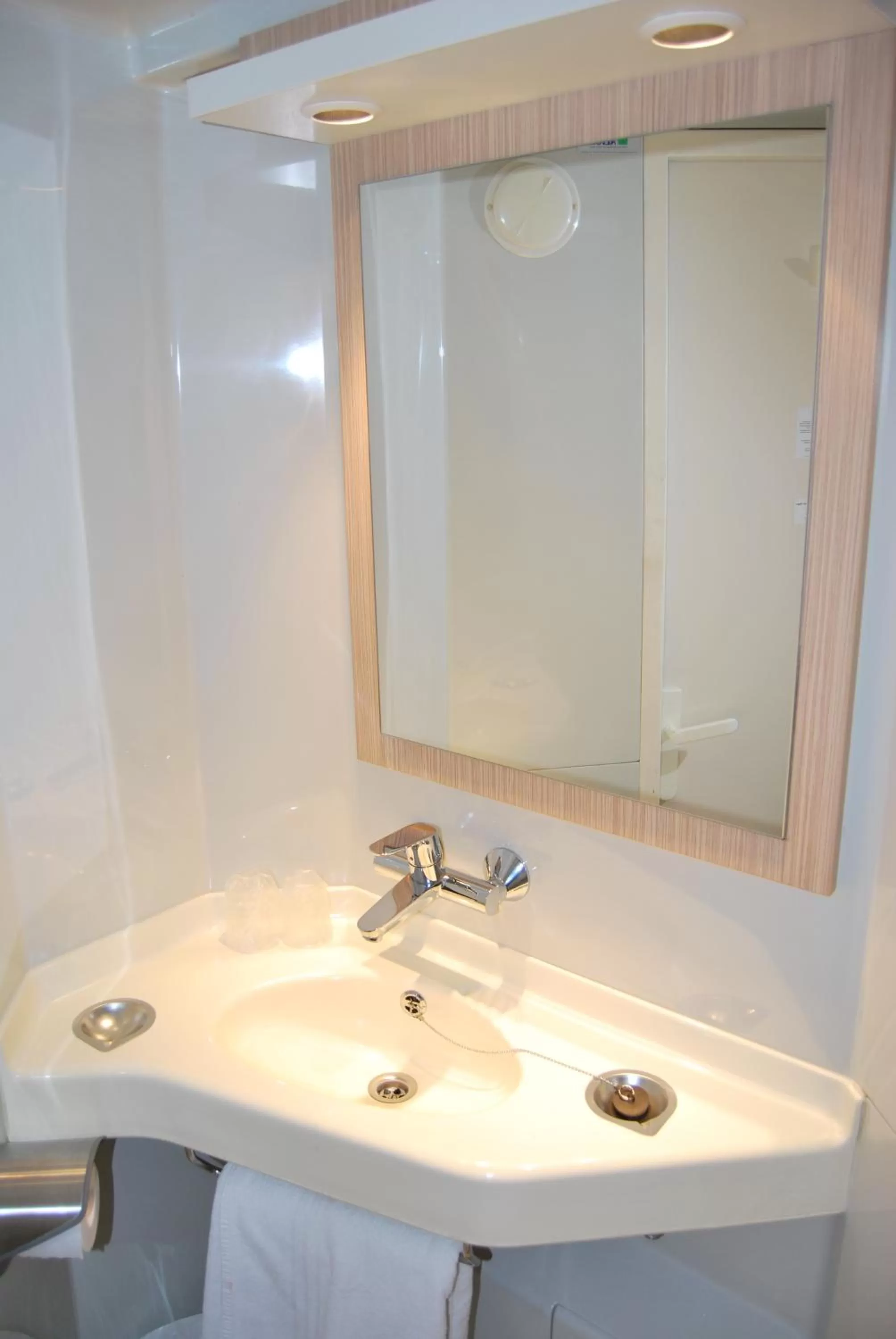 Shower in Premiere Classe Vannes