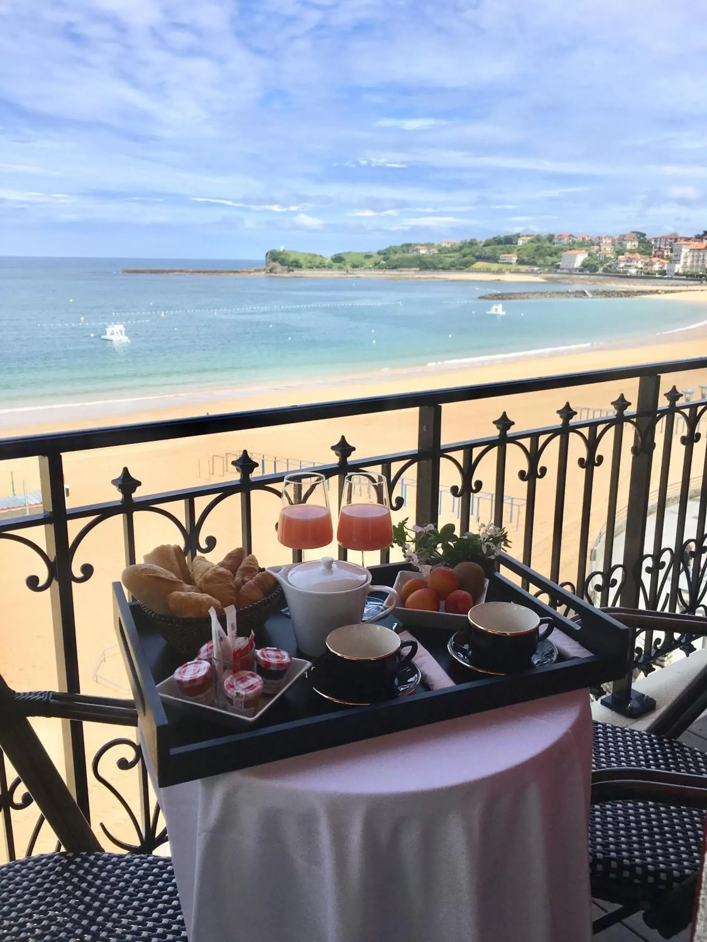 Balcony/Terrace in Hôtel de la Plage - Saint Jean de Luz