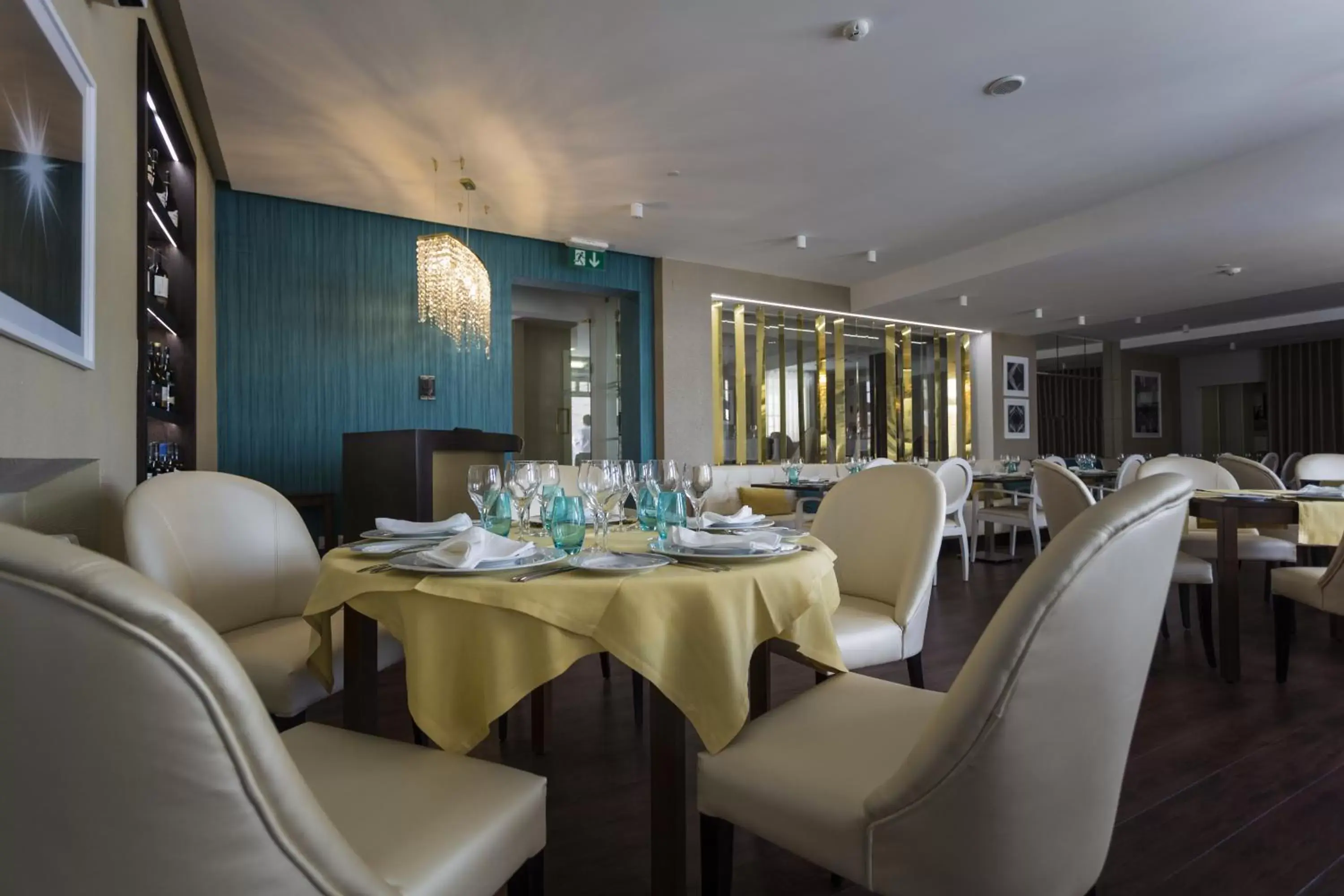 Restaurant/places to eat in Josefa D`Obidos Hotel Restaurant/places to eat in Josefa D`Obidos Hotel