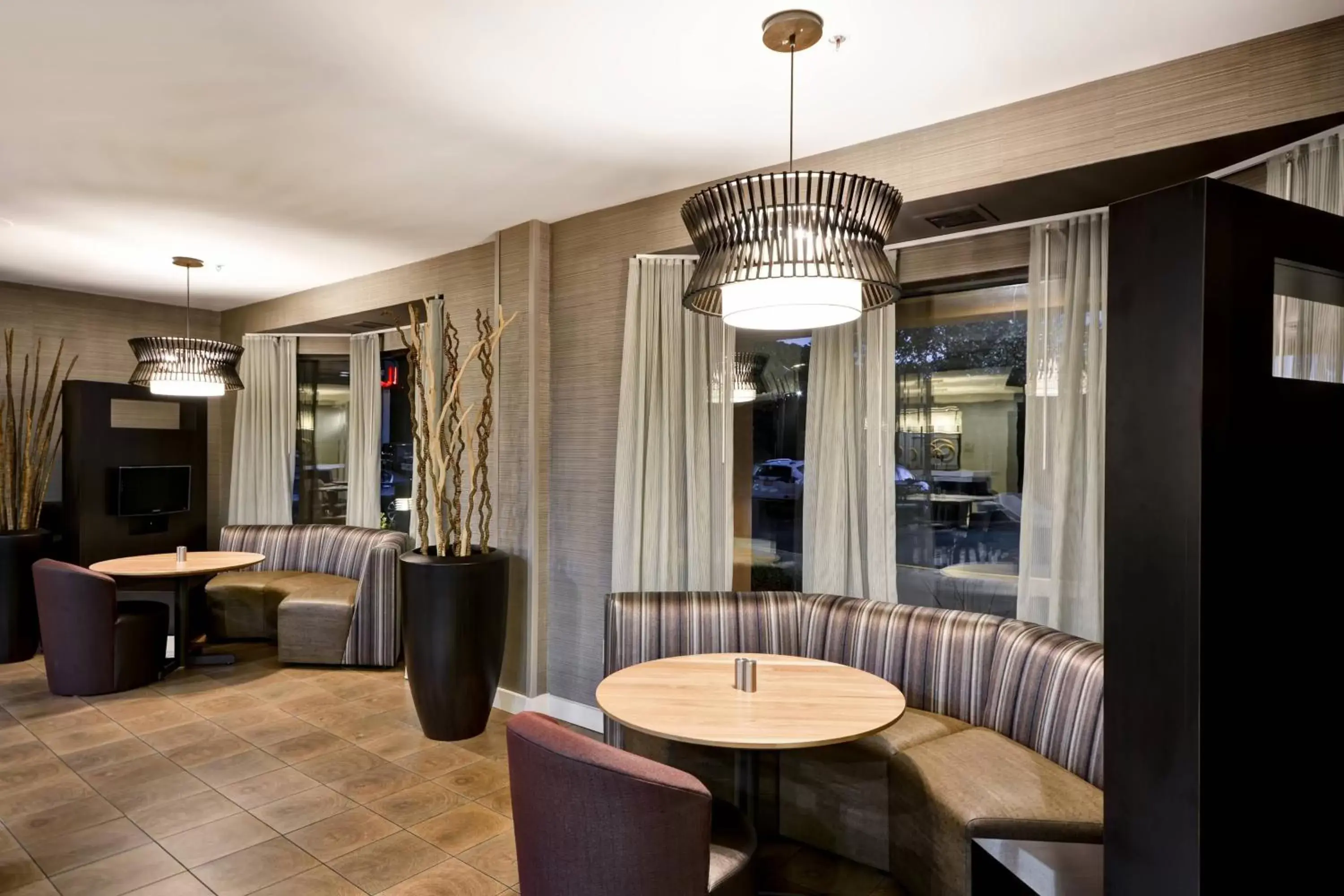 Lobby or reception in Courtyard by Marriott Dalton