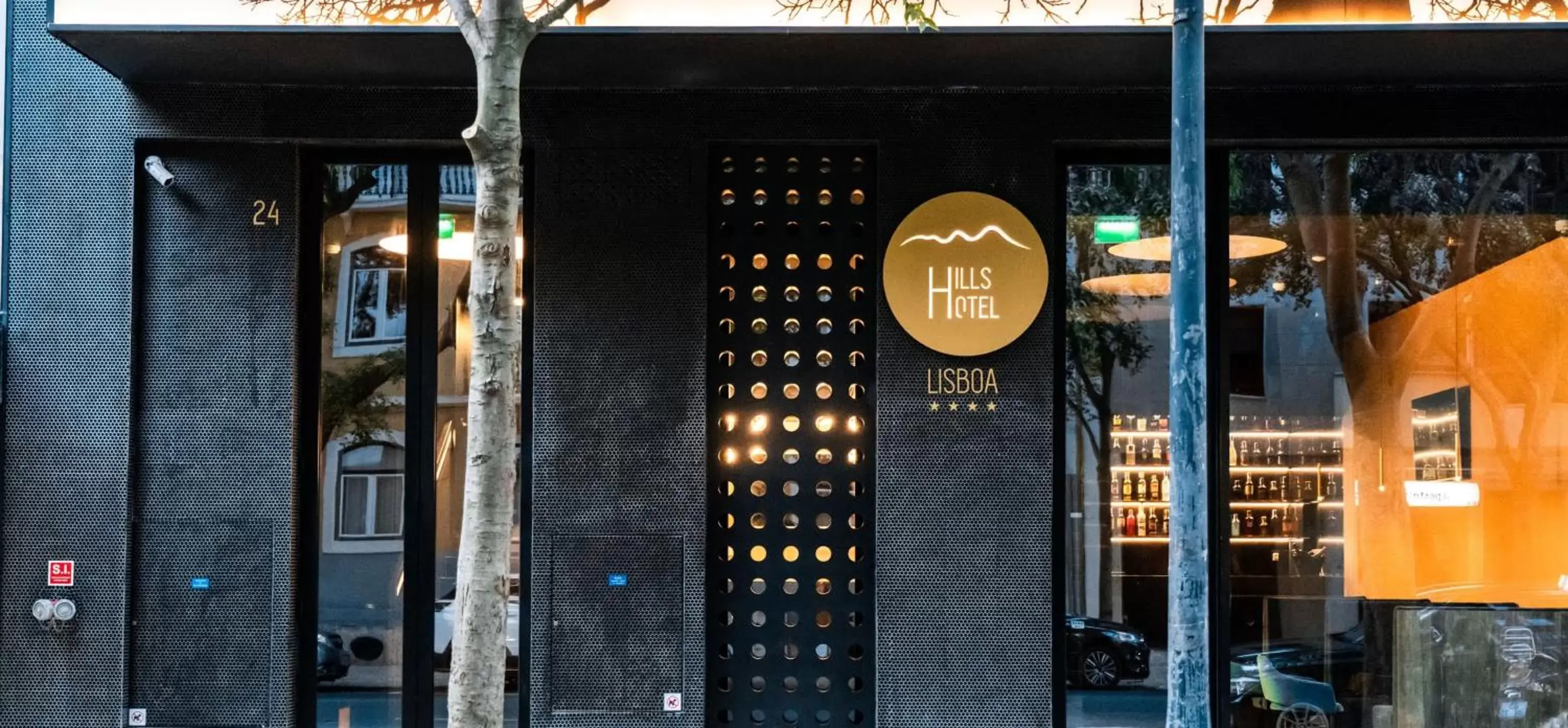 Facade/entrance in Hills Hotel Lisboa