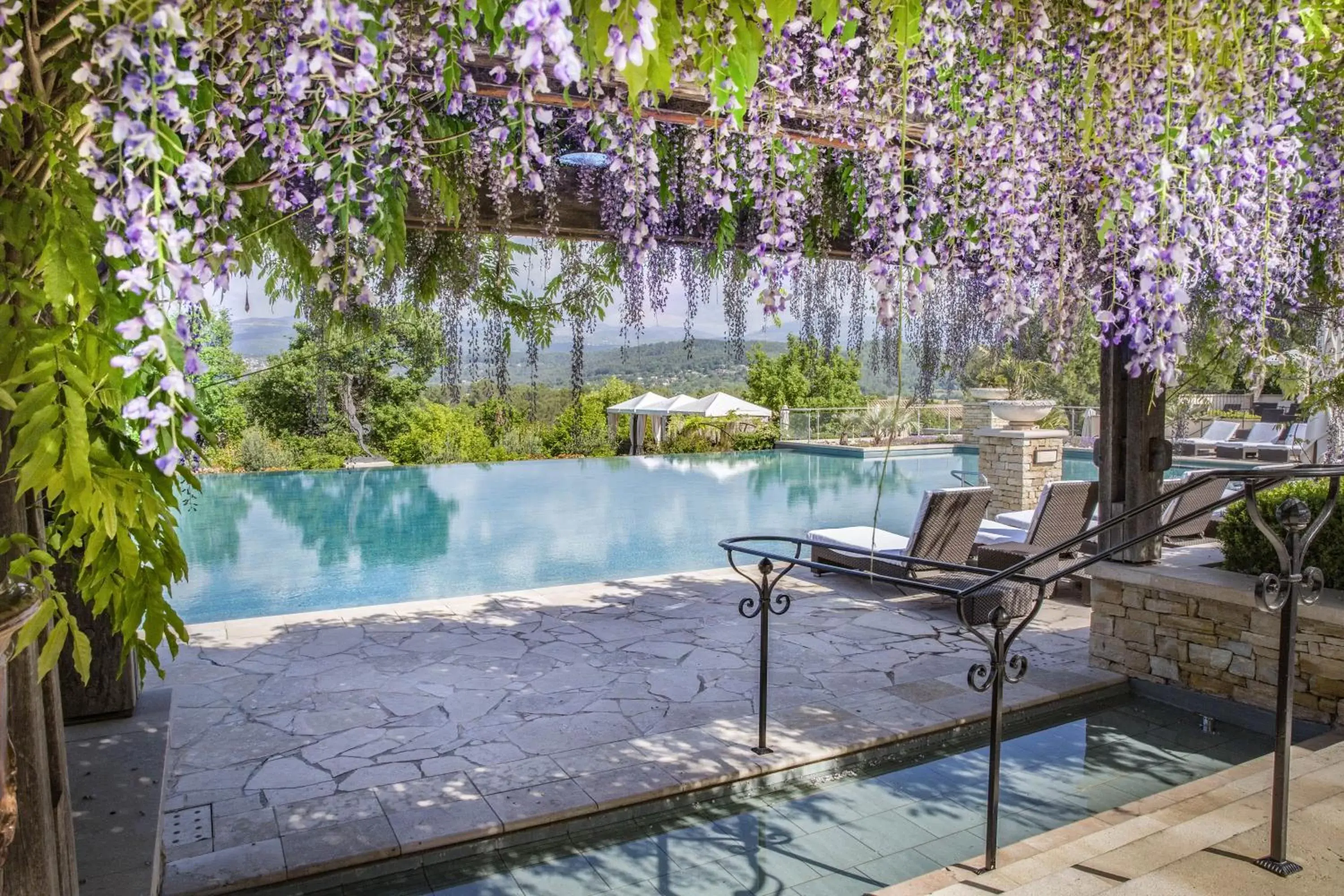 Swimming Pool in Terre Blanche Hotel Spa Golf Resort