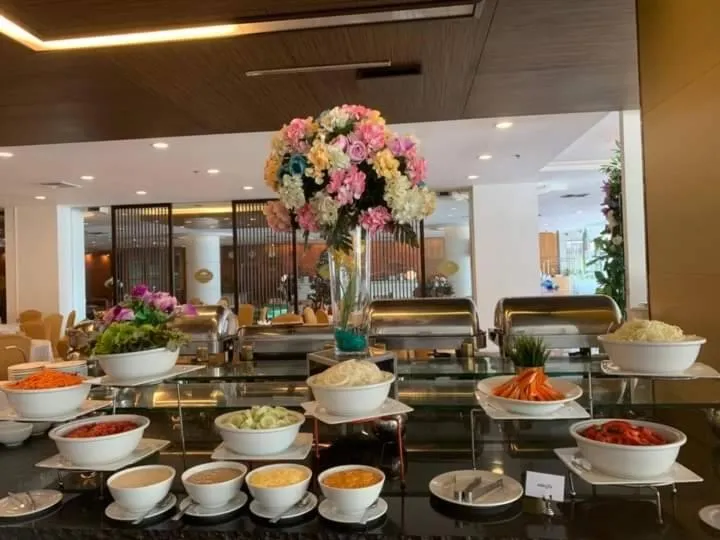 Restaurant/places to eat in Princeton Bangkok