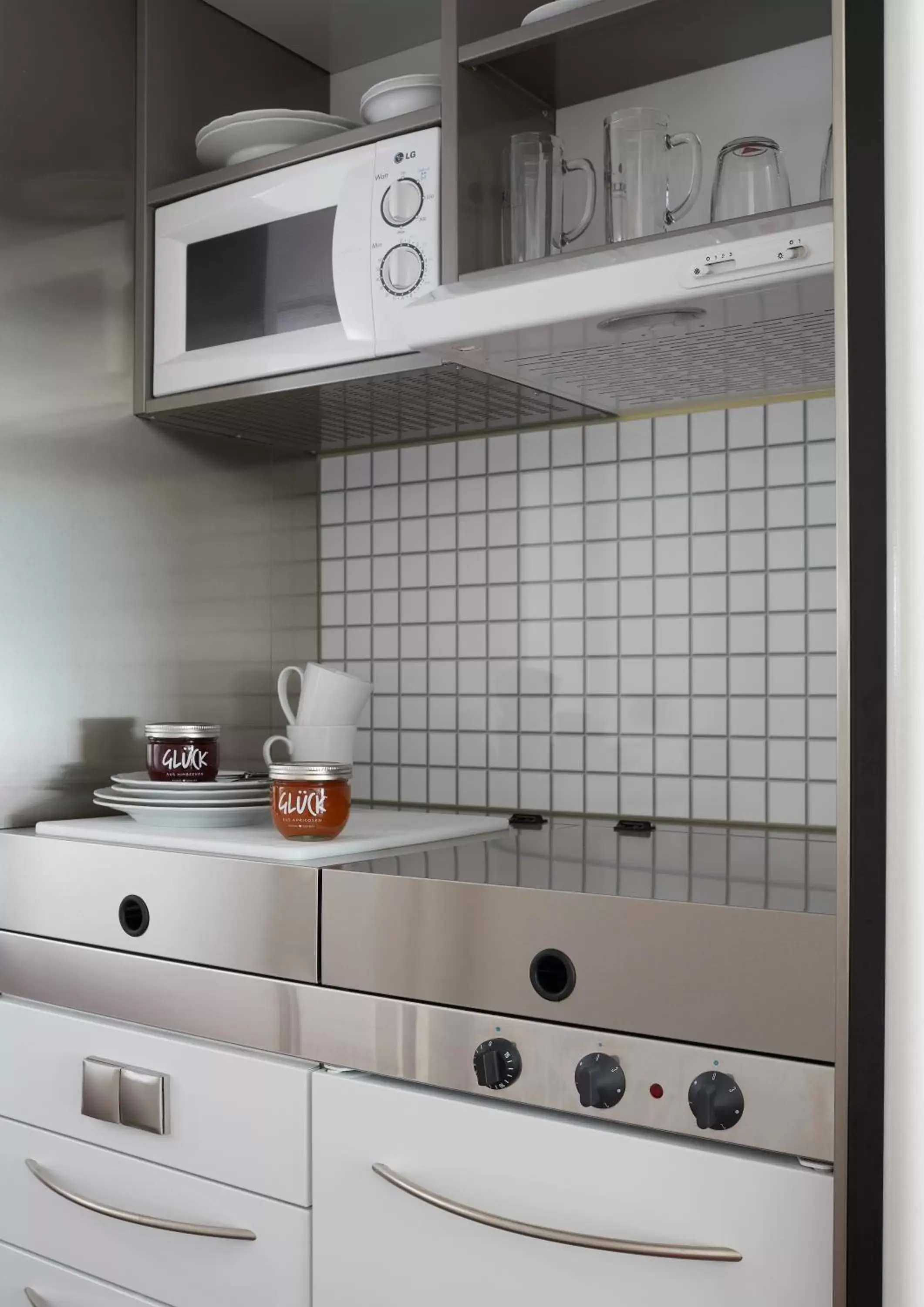 Photo of the whole room, Kitchen/Kitchenette in Living Hotel am Deutschen Museum