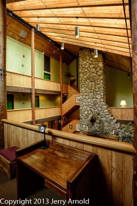 Decorative detail, Kitchen/Kitchenette in Snowy Owl Inn