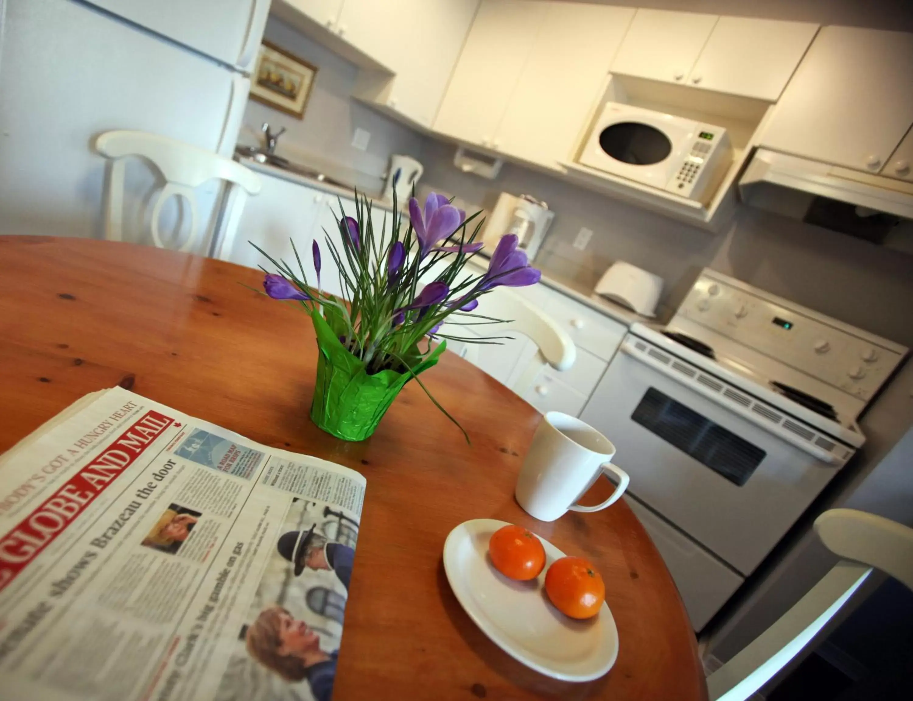 Kitchen or kitchenette, Kitchen/Kitchenette in Times Square Suites Hotel