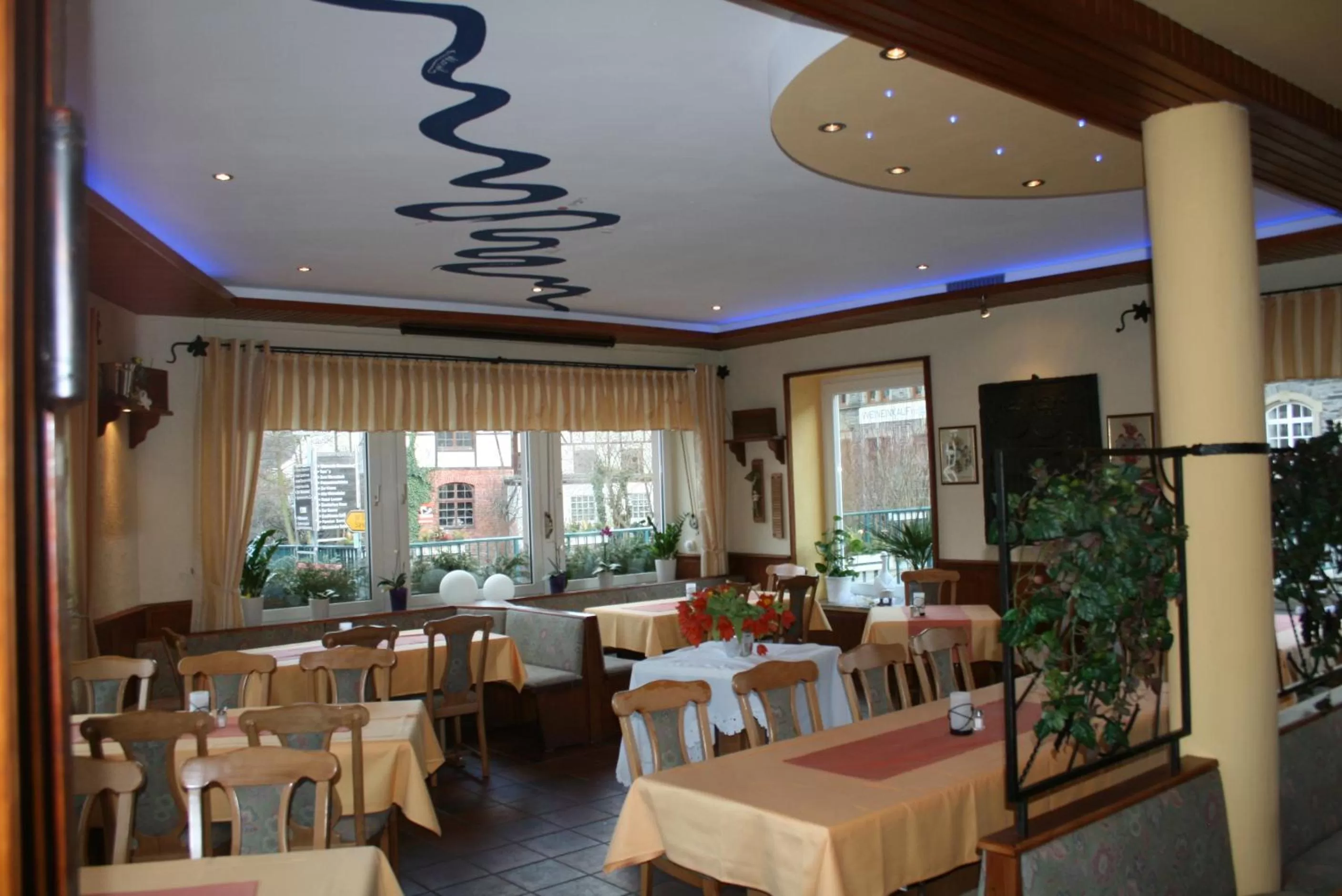 Restaurant/places to eat in Mosel Weinhotel Steffensberg