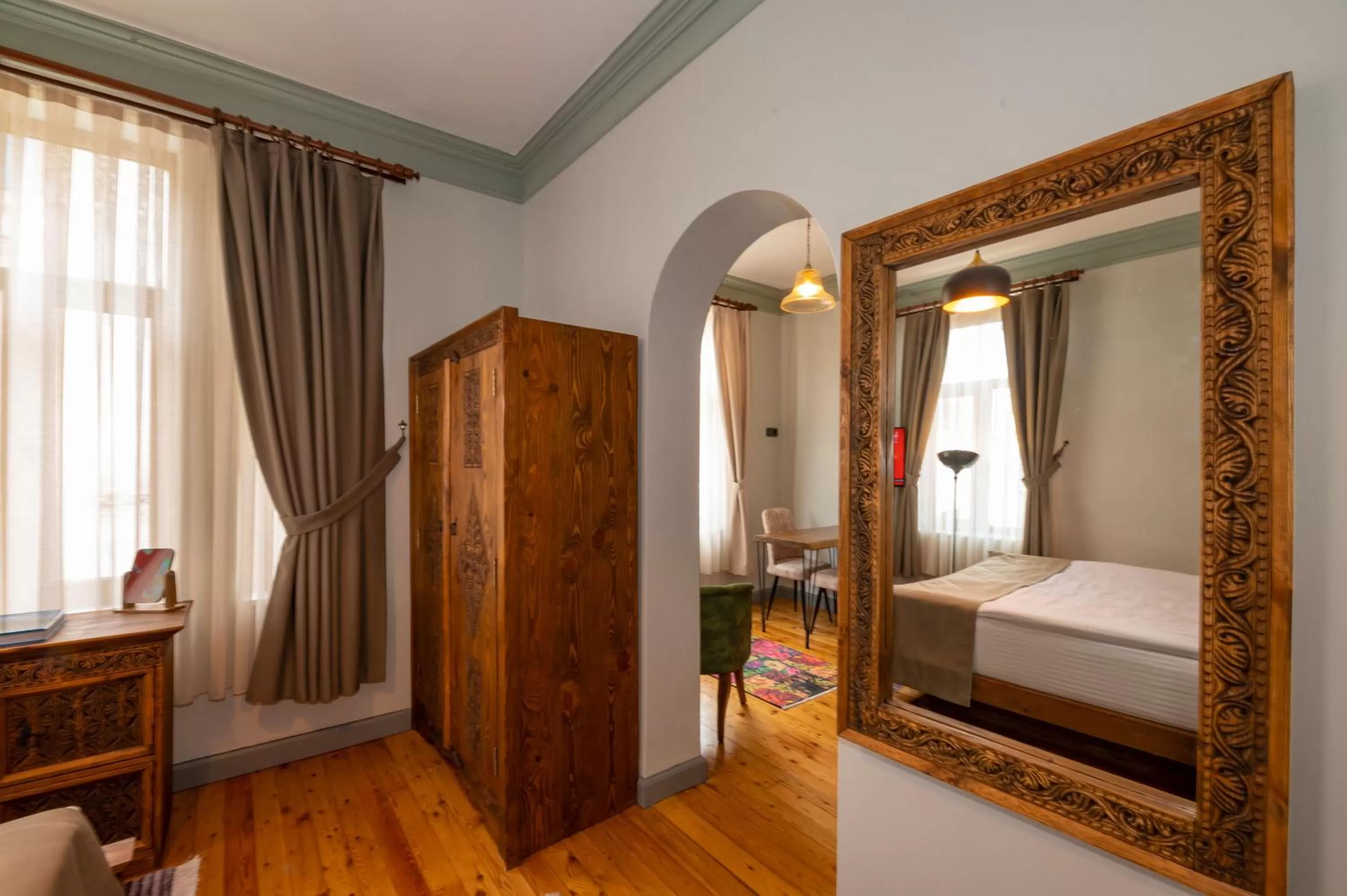 Photo of the whole room, Bed in O'Pera Okanlı Suites