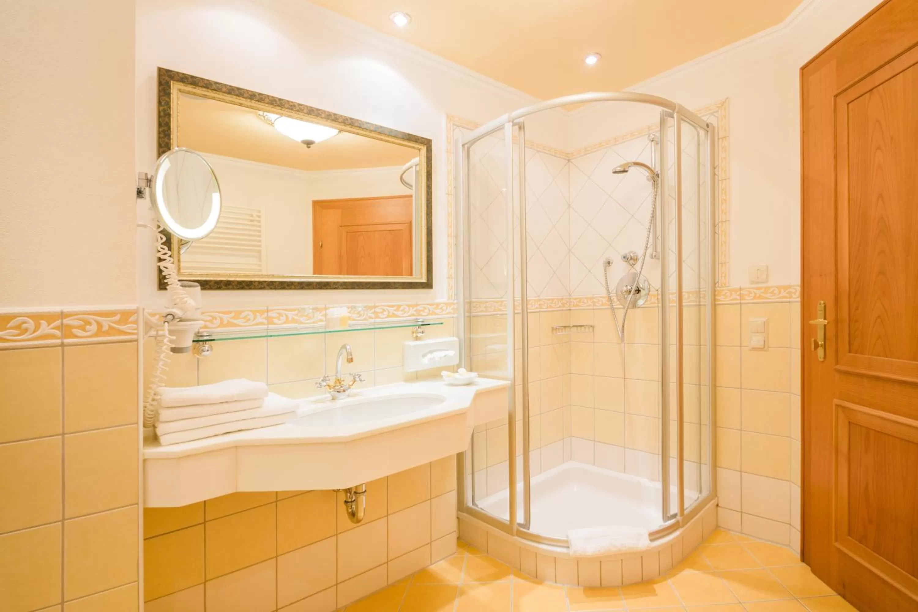 Bathroom in Hotel AlpenSchlössl