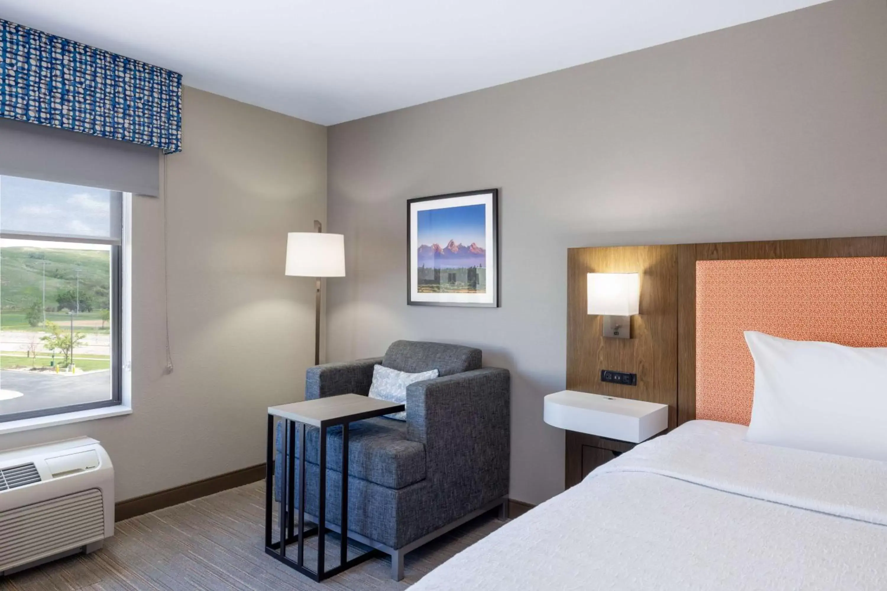 Bed, Seating Area in Newly Renovated-Hampton Inn & Suites Casper