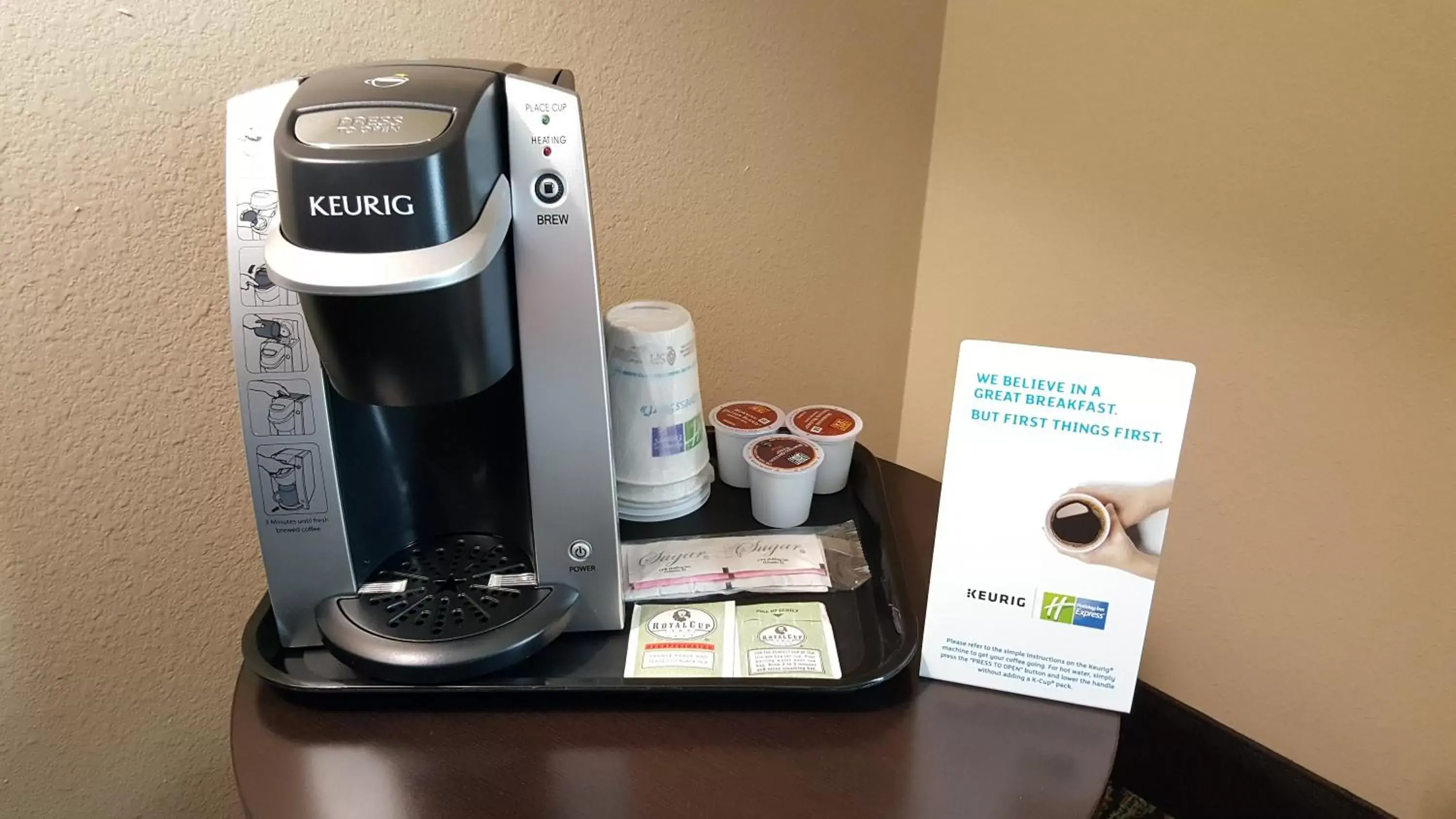 Bedroom, Coffee/Tea Facilities in Holiday Inn Express and Suites Atascocita - Humble - Kingwood, an IHG Hotel