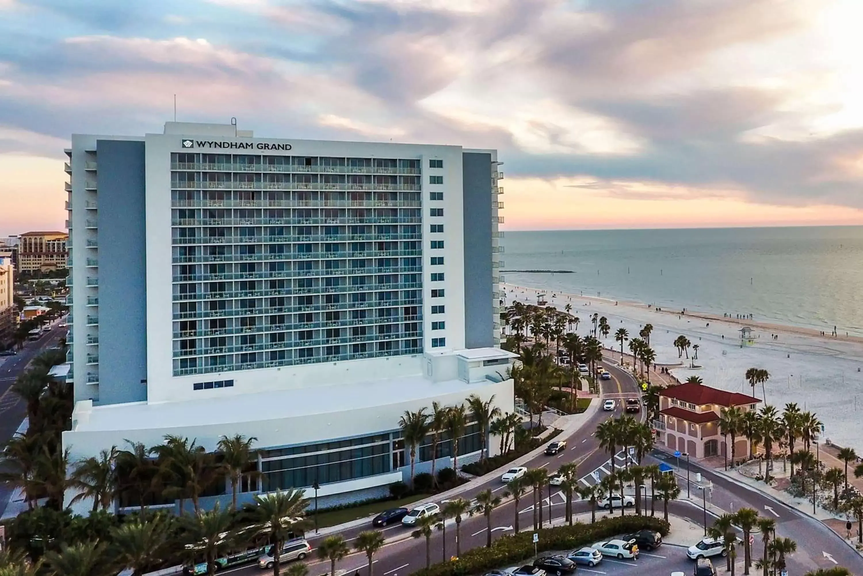 Property building in Wyndham Grand Clearwater Beach