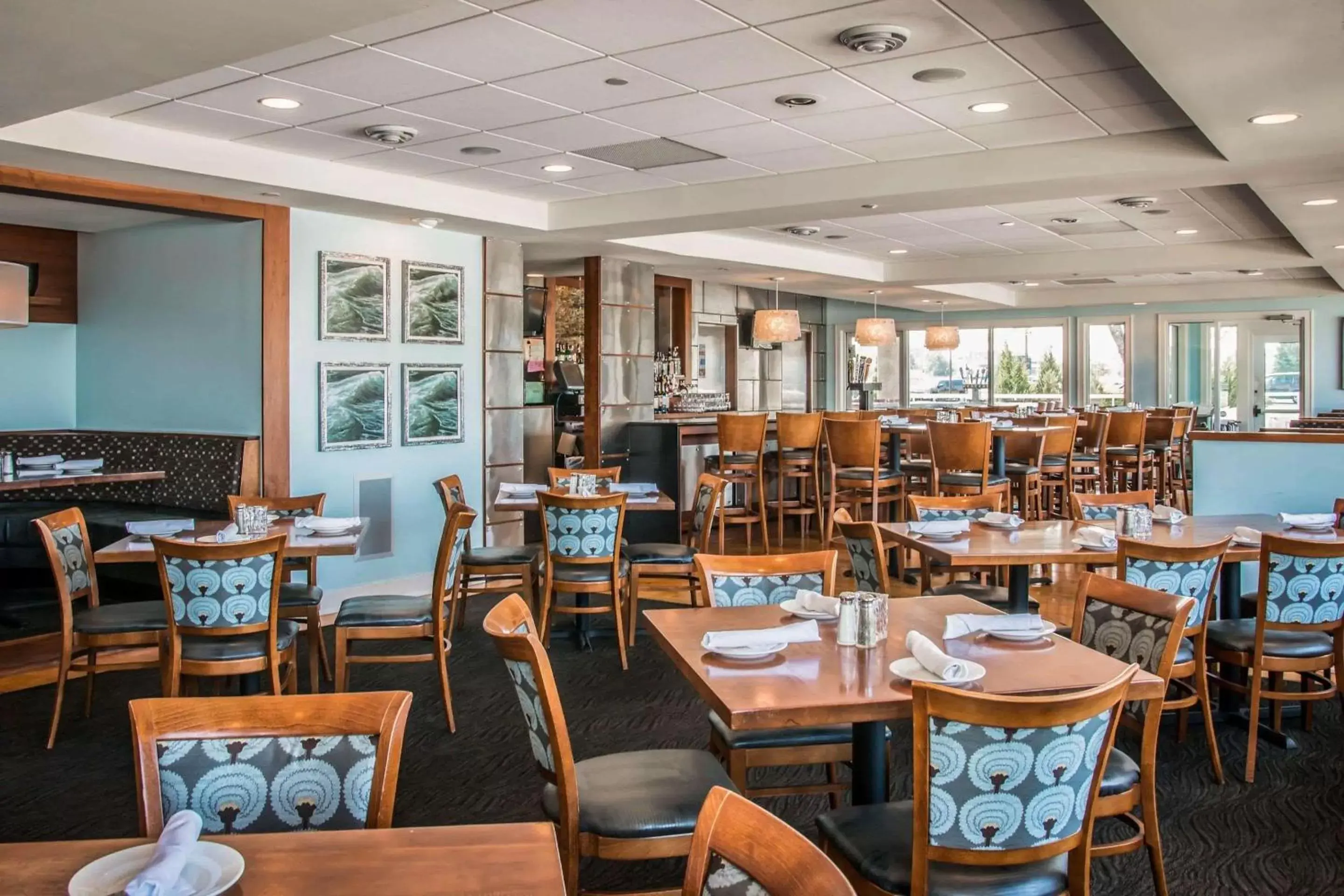 Restaurant/Places to Eat in Shoreline Inn & Conference Center, Ascend Hotel Collection