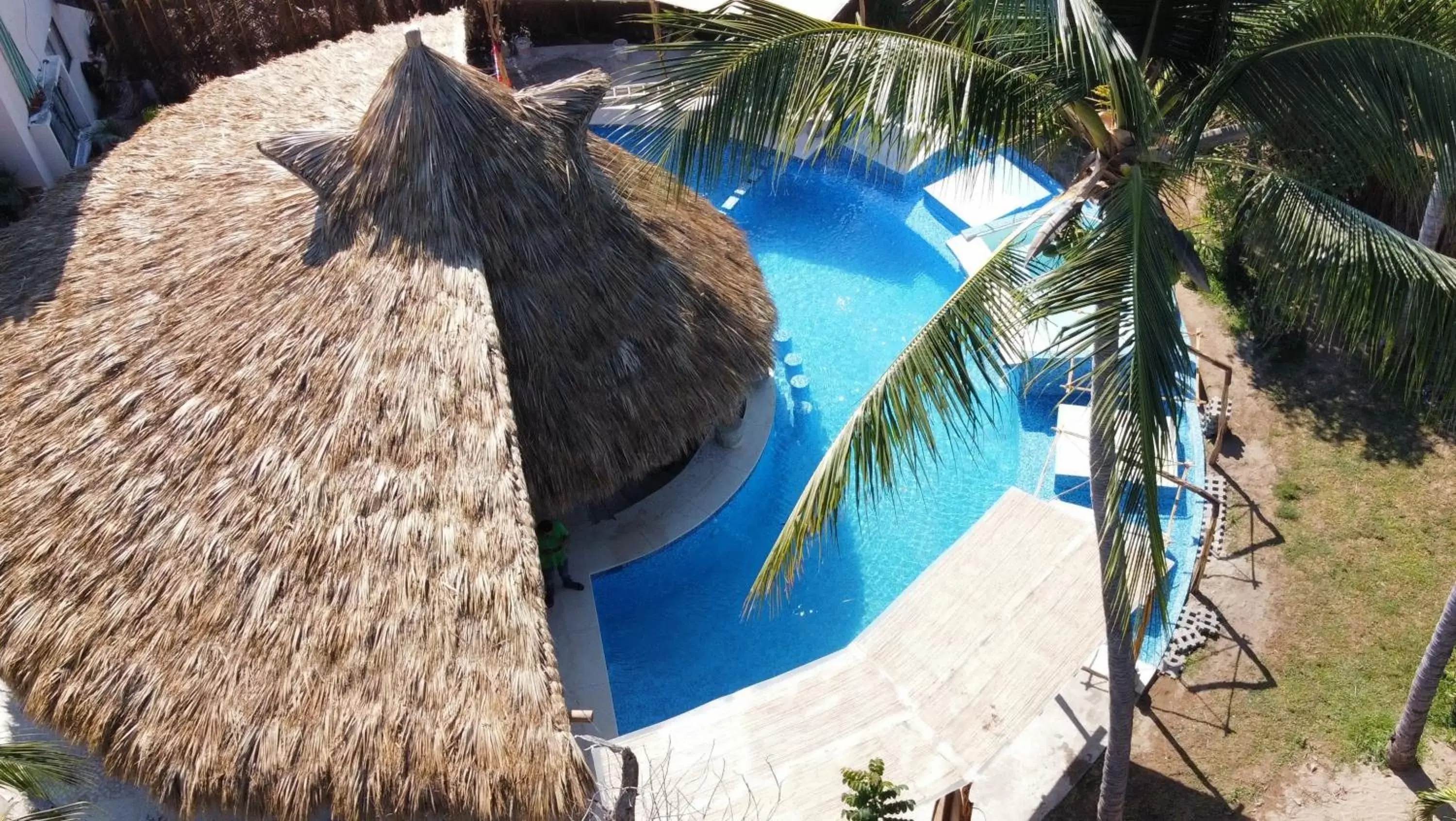 Bird's eye view, Swimming Pool in Hotel Ashly Loma Larga