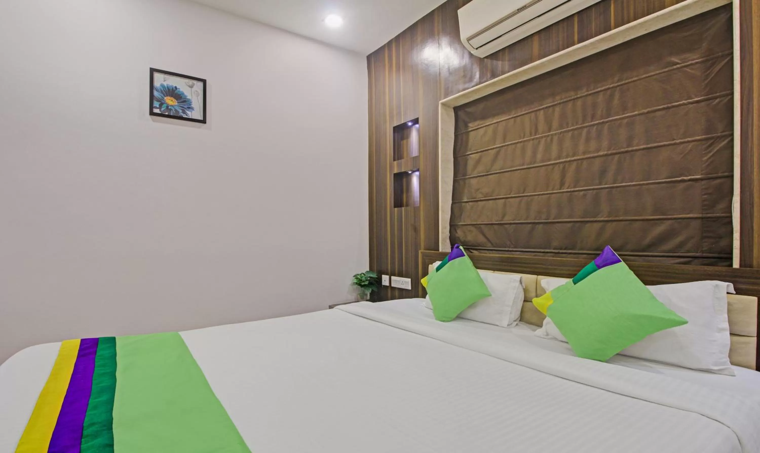 Bed in Treebo Sreema Saltlake Near City Centre Mall