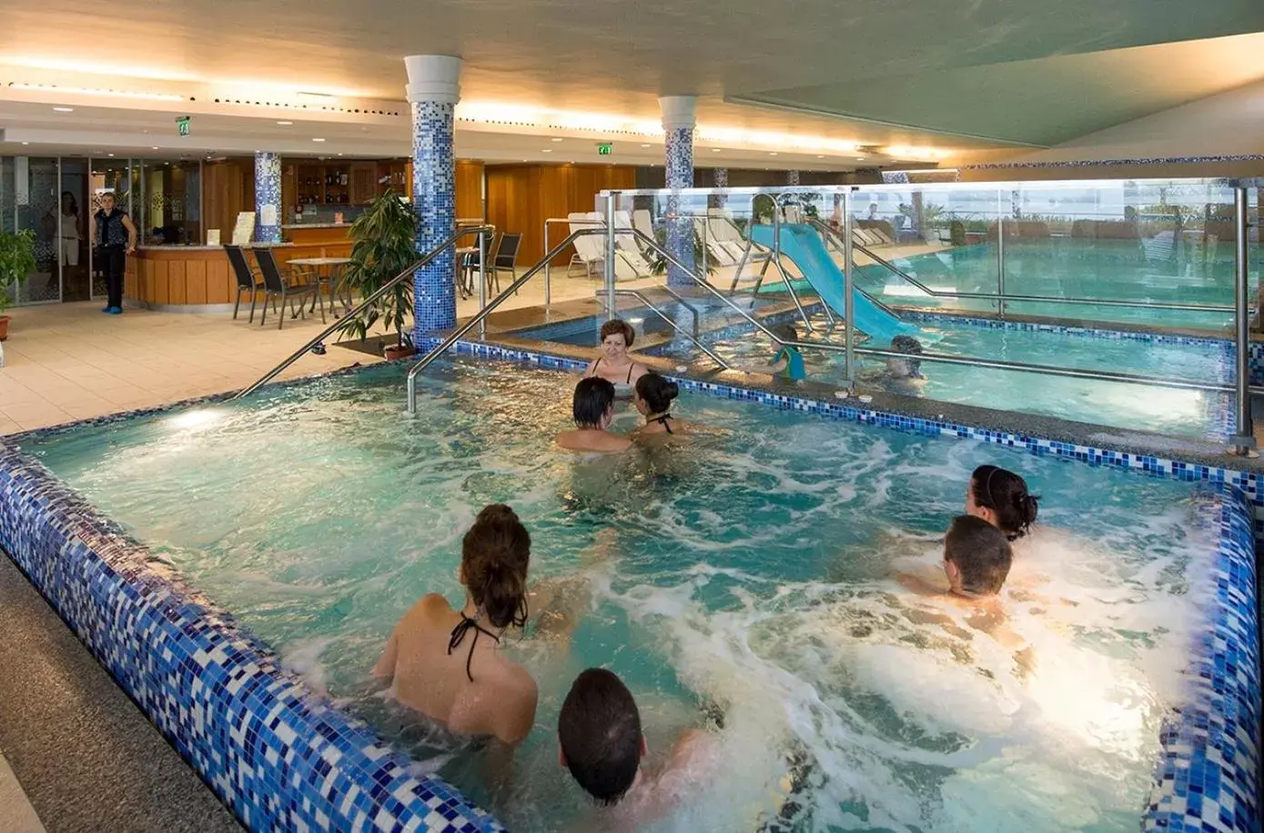 Hot Tub, Swimming Pool in Zenit Wellness Hotel Balaton
