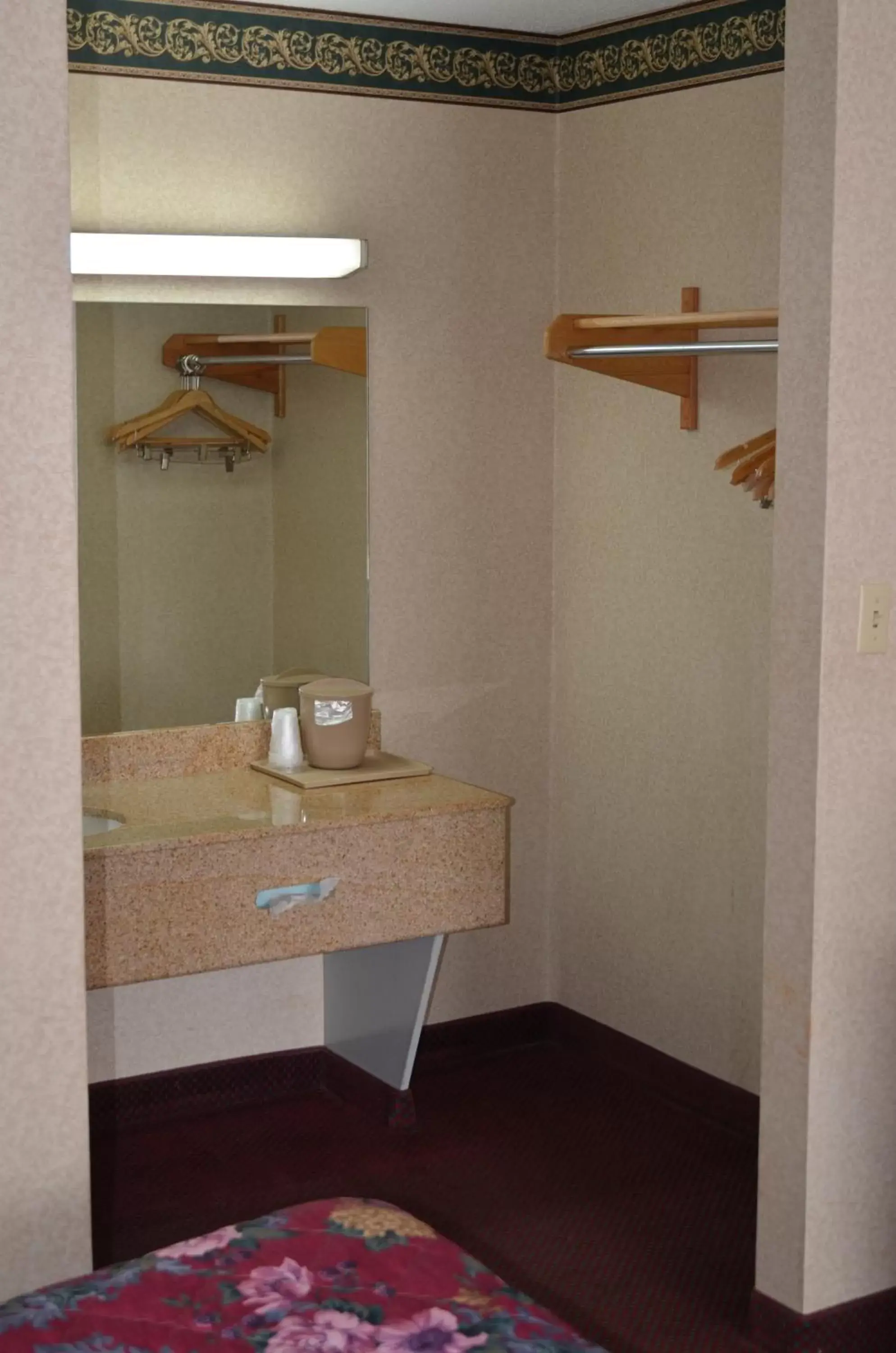 Bathroom in Motel 6-Clarksville, TN