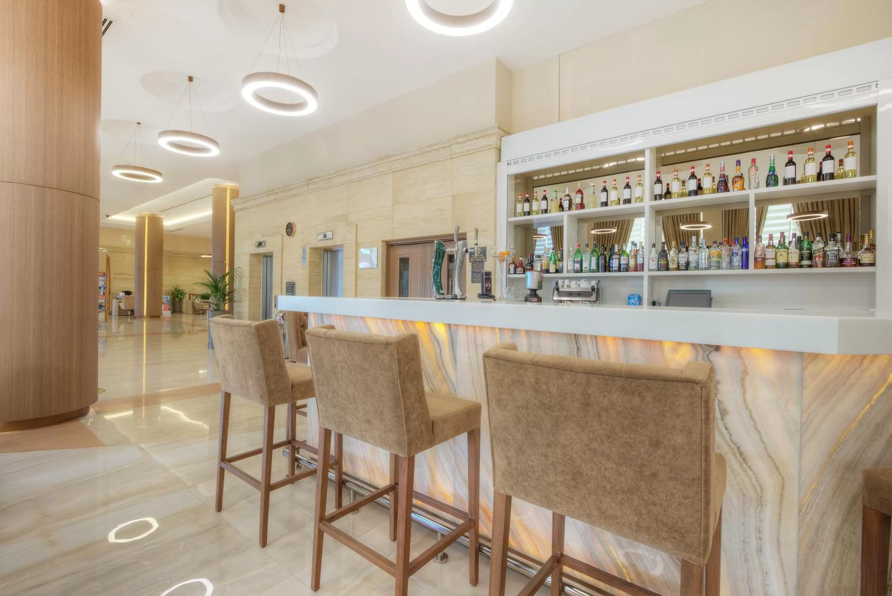 Lounge or bar in Vivaldi Hotel