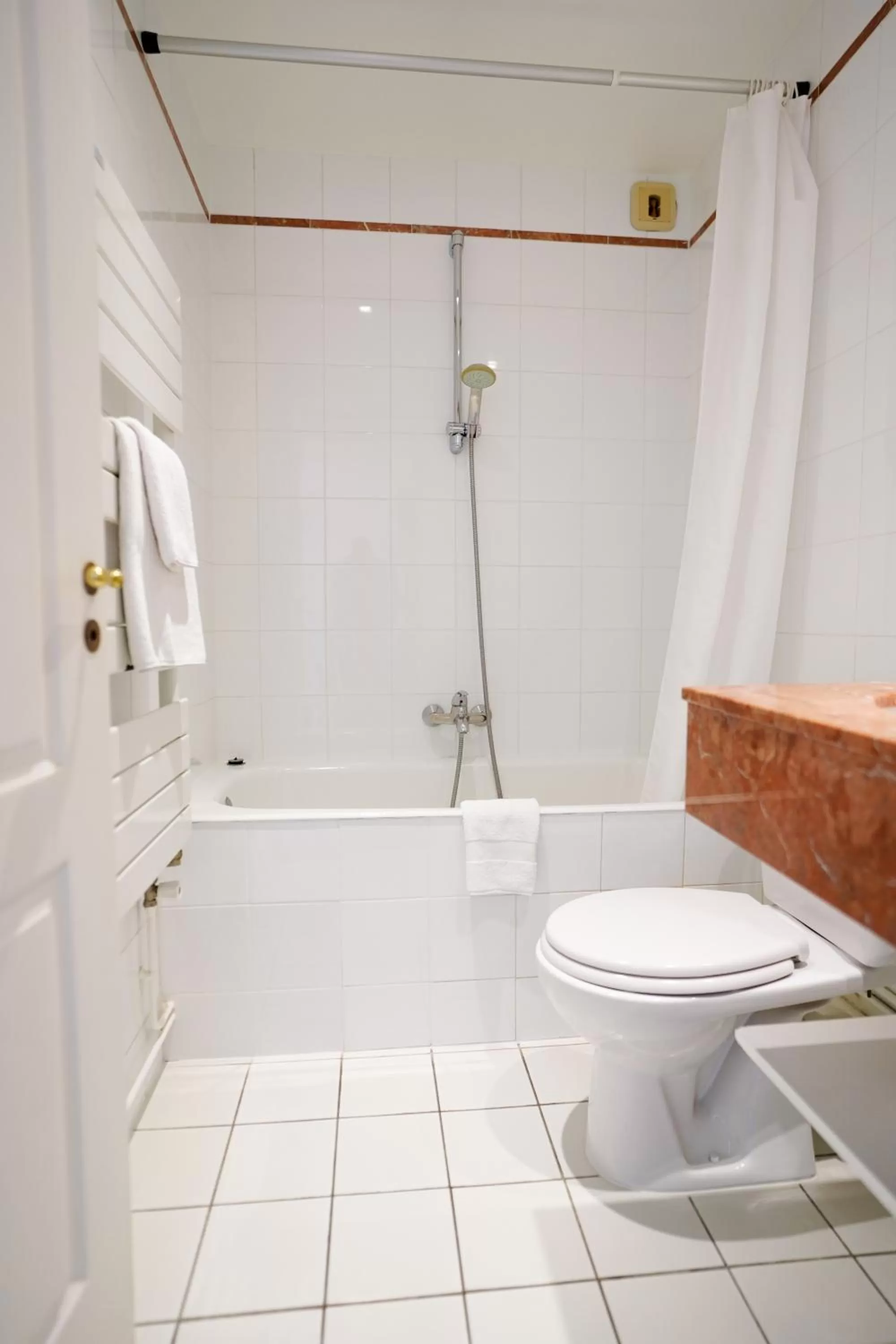 Bathroom in Villa Escudier Appart-hôtel