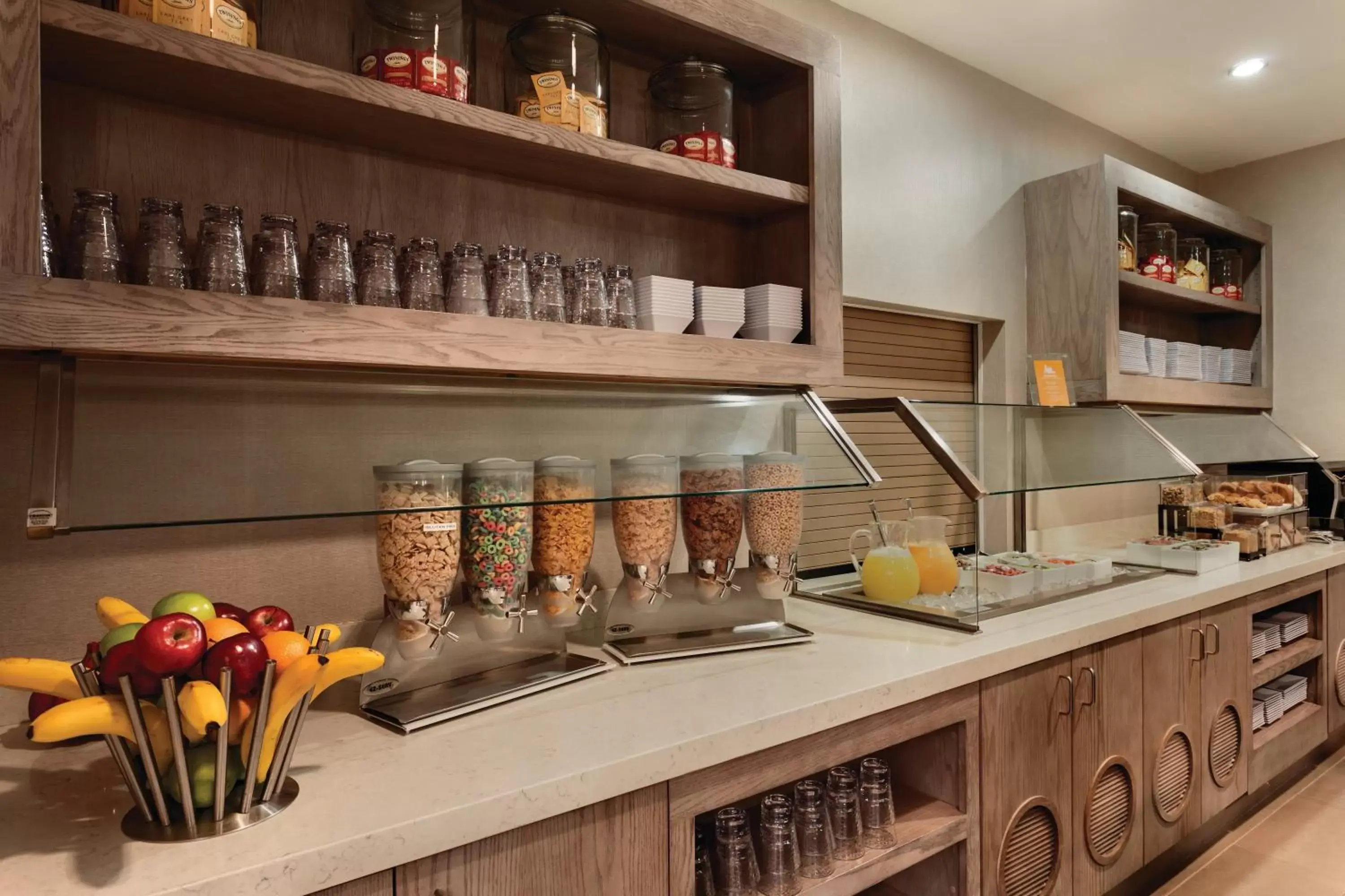 Restaurant/places to eat in Hyatt House Denver Tech Center Restaurant/places to eat in Hyatt House Denver Tech Center