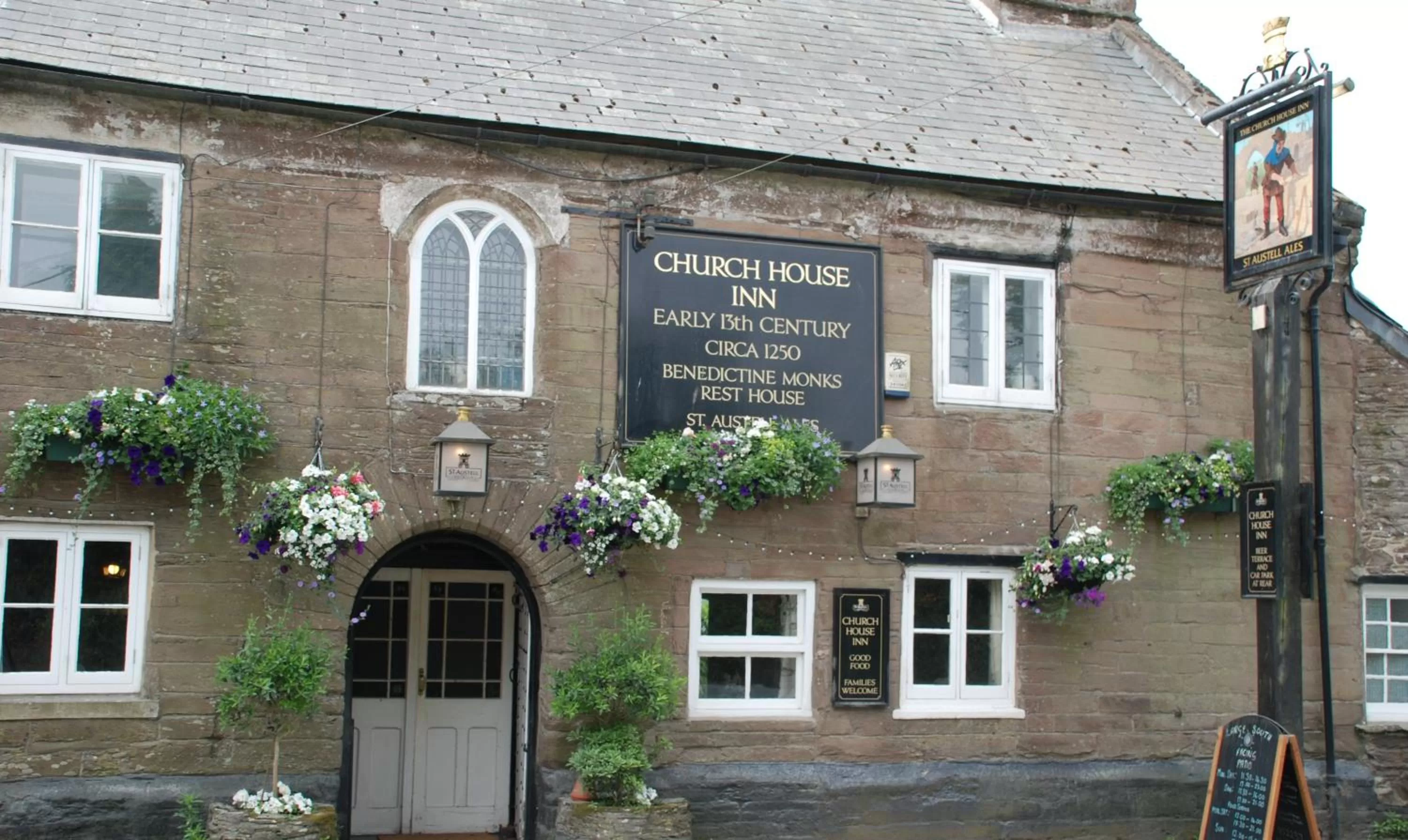 Property building in Church House Inn, Churchstow