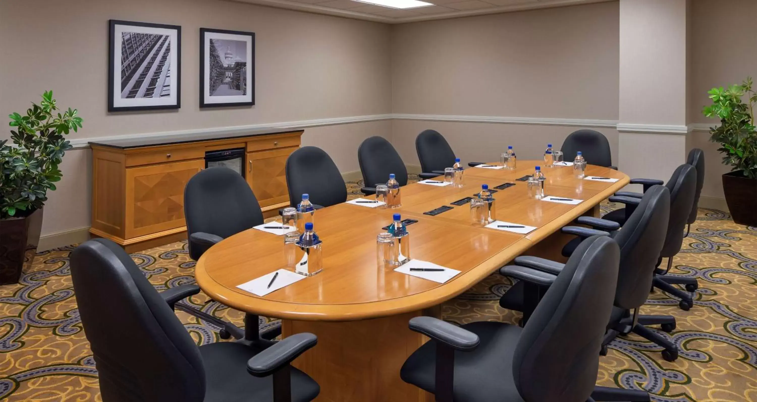 Meeting/conference room in Hilton Indianapolis Hotel & Suites