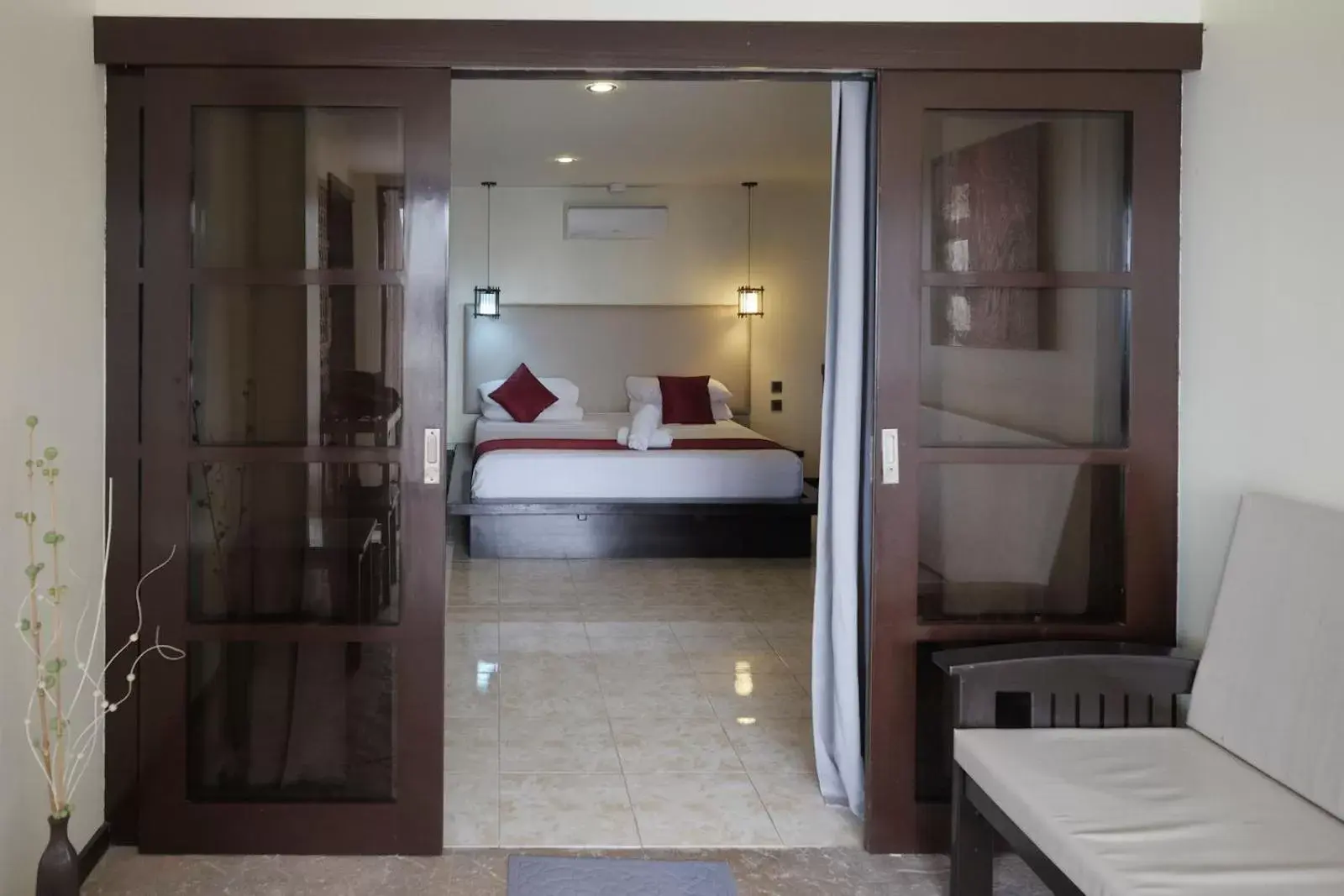Bedroom, Bed in Cliffside Resort Bedroom, Bed in Cliffside Resort