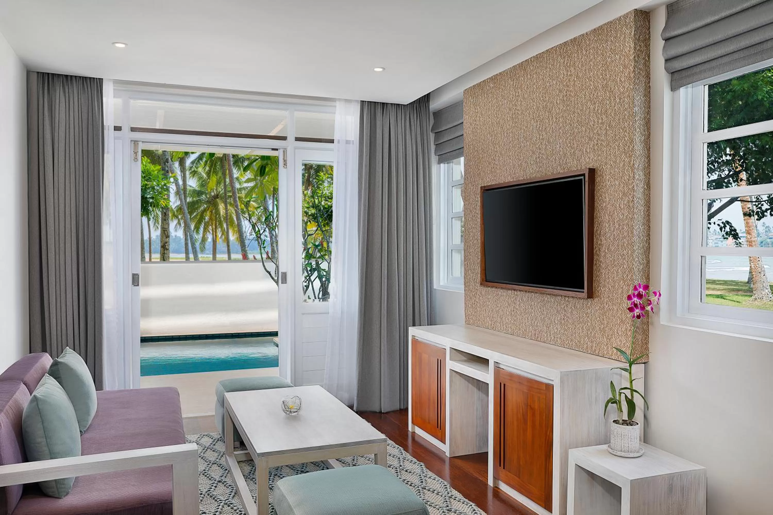 TV and multimedia in Avani Kalutara Resort