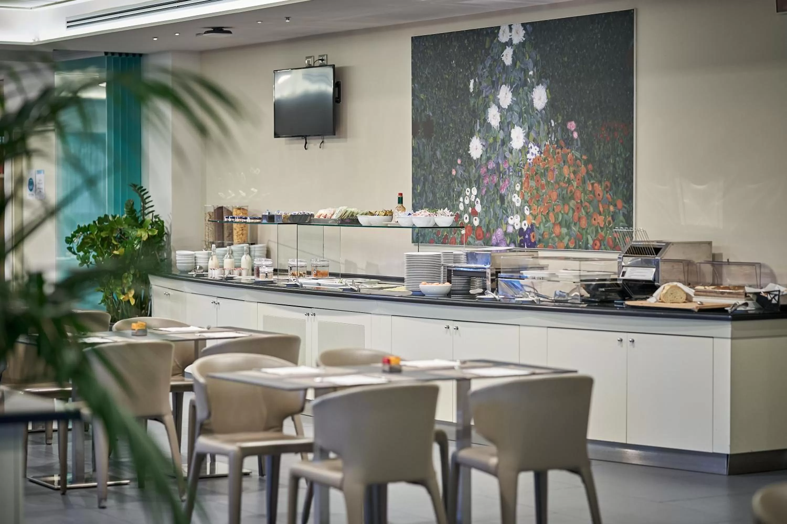 Breakfast in UNA Hotels Bologna Fiera