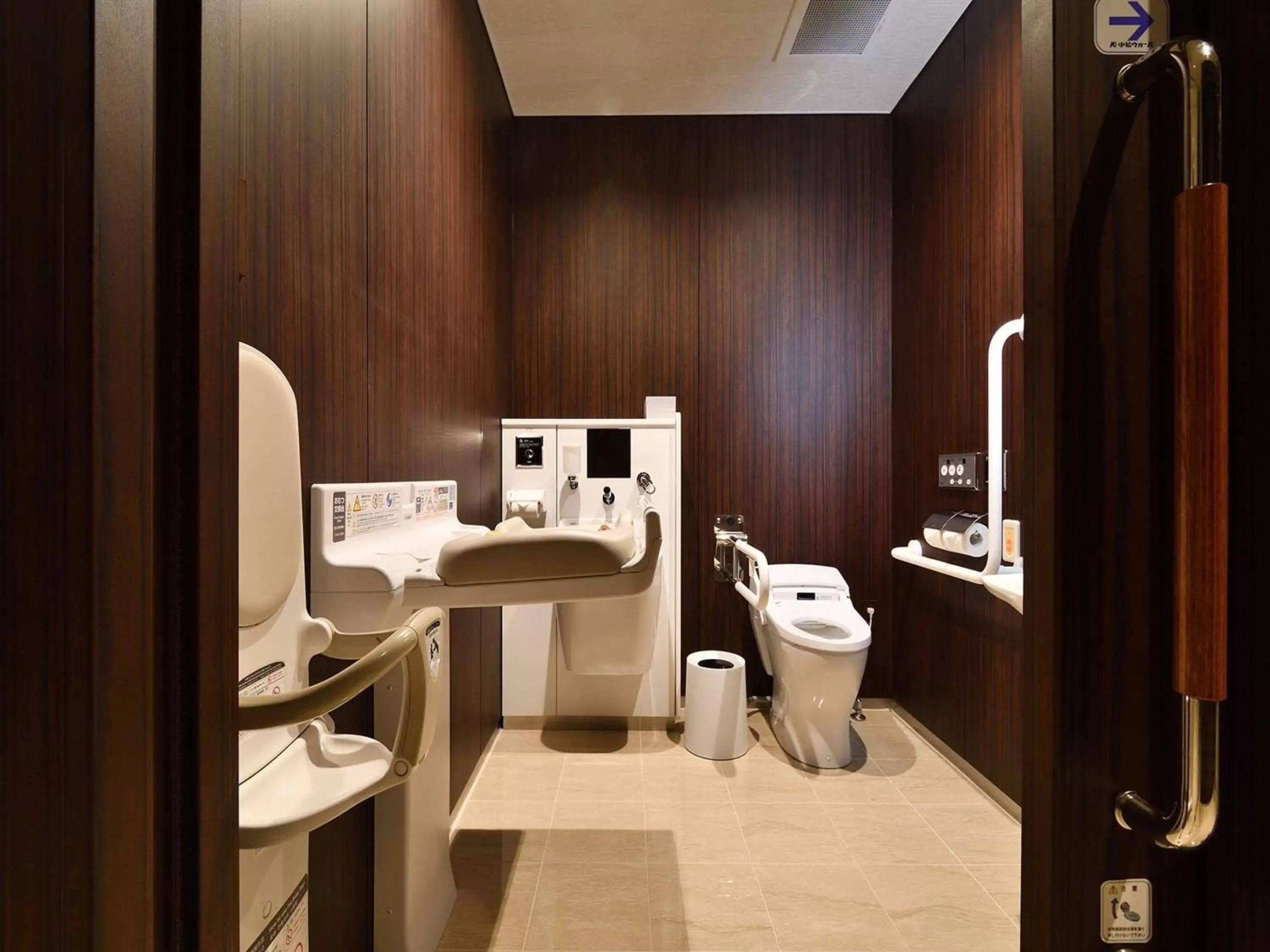 Facility for disabled guests, Bathroom in Hotel WBF Grande Hakata