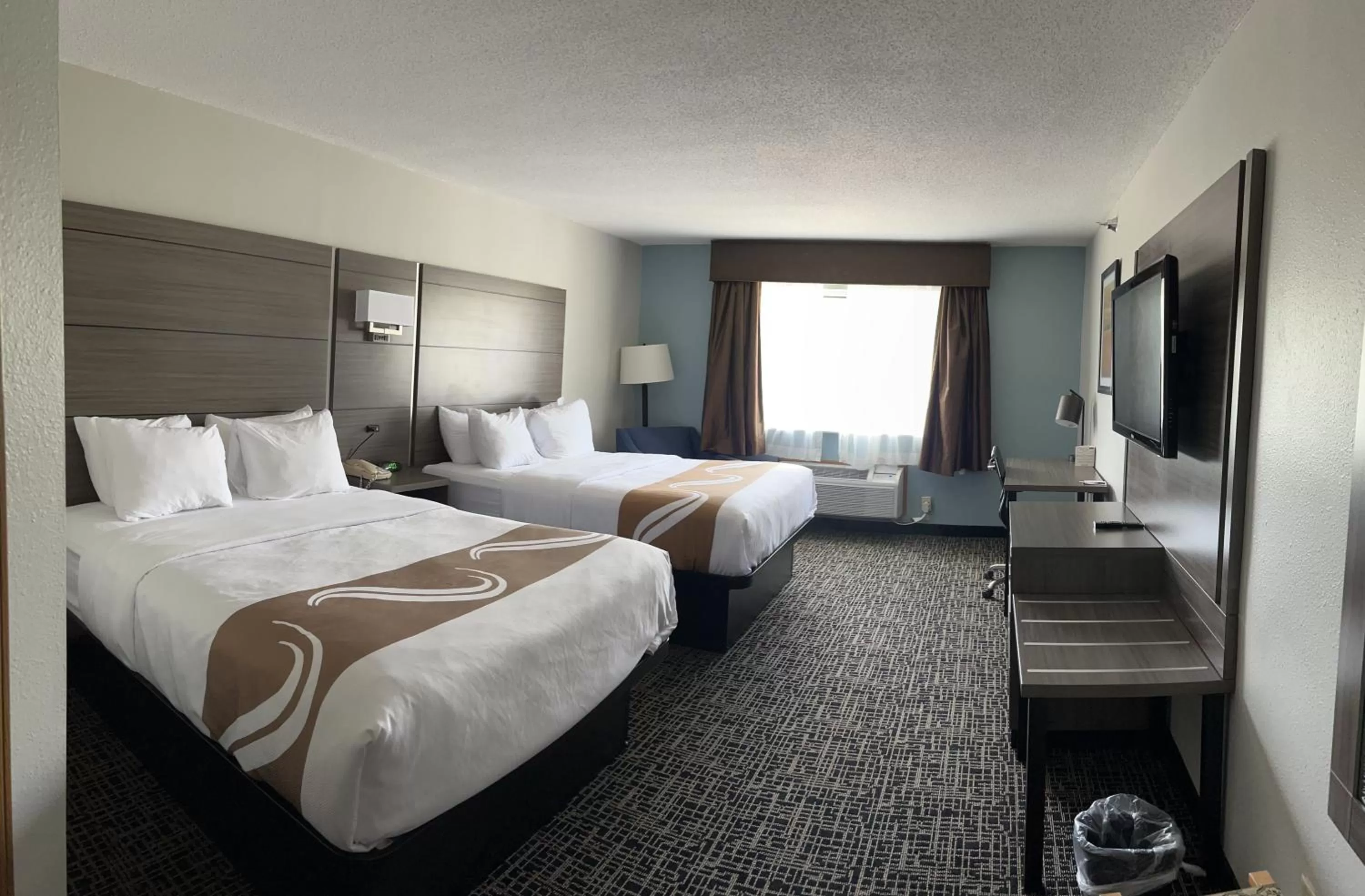 Photo of the whole room, Bed in Quality Inn & Suites Red Wing