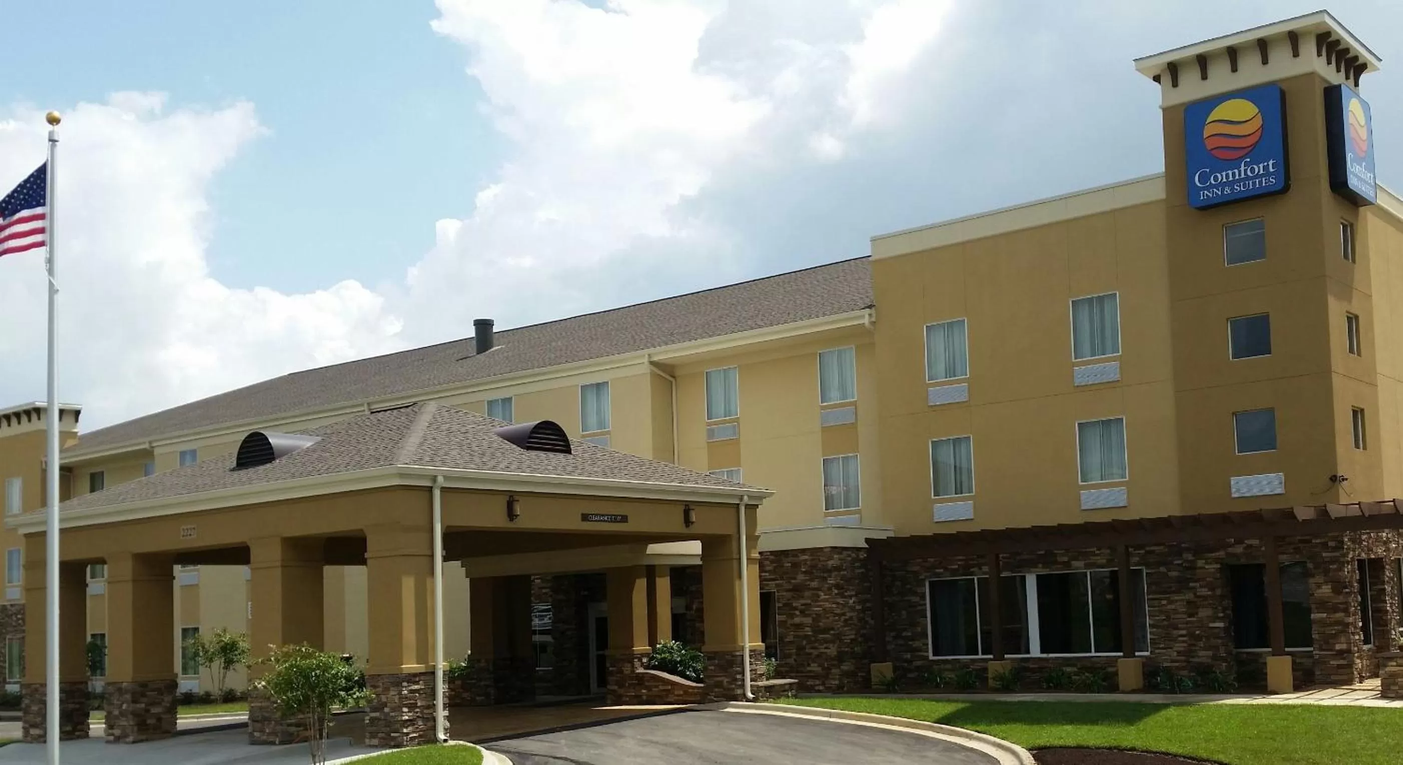 Facade/entrance in Comfort Inn & Suites Dothan East
