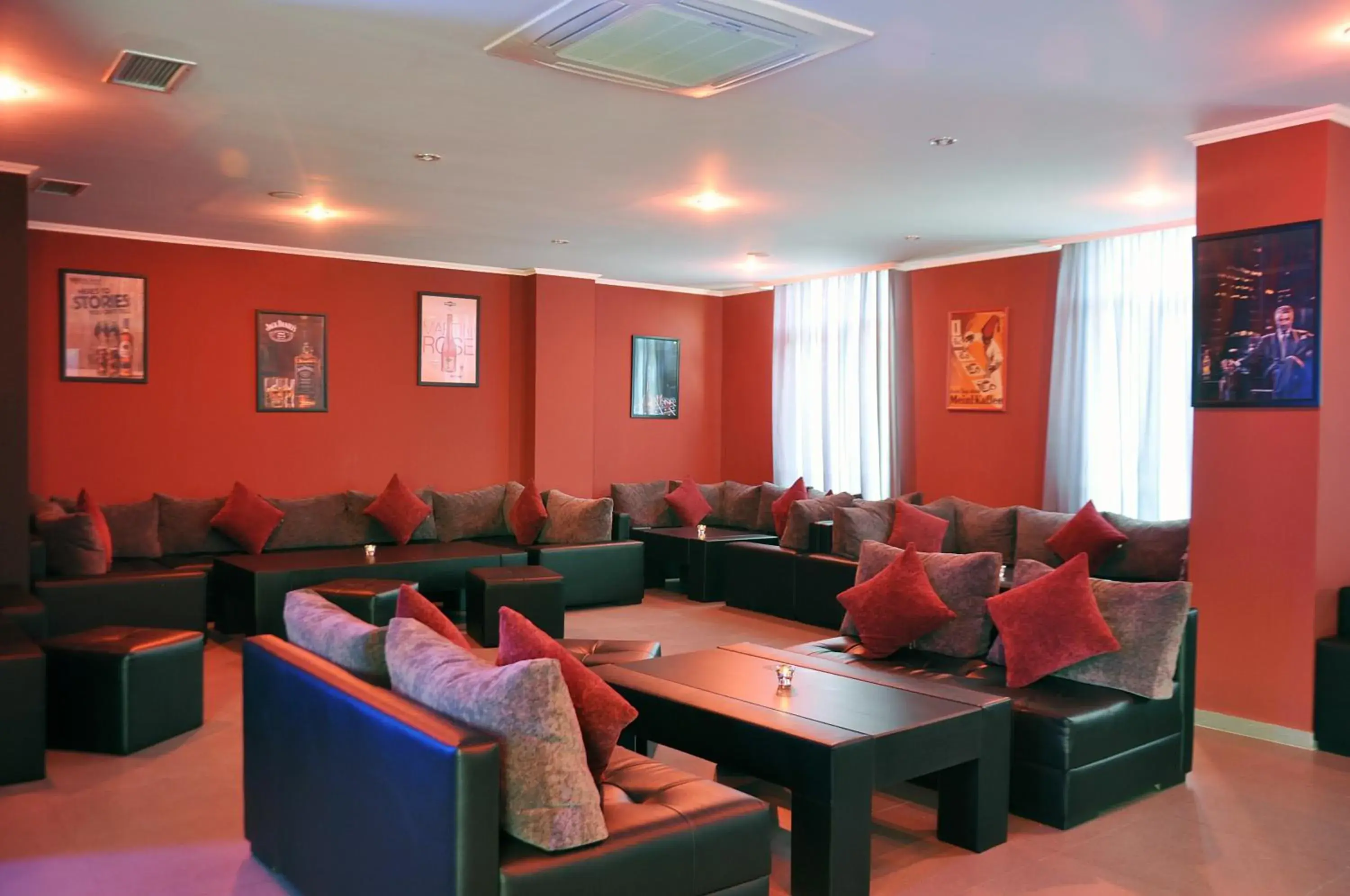 Lounge or bar in Hotel Shine Palace