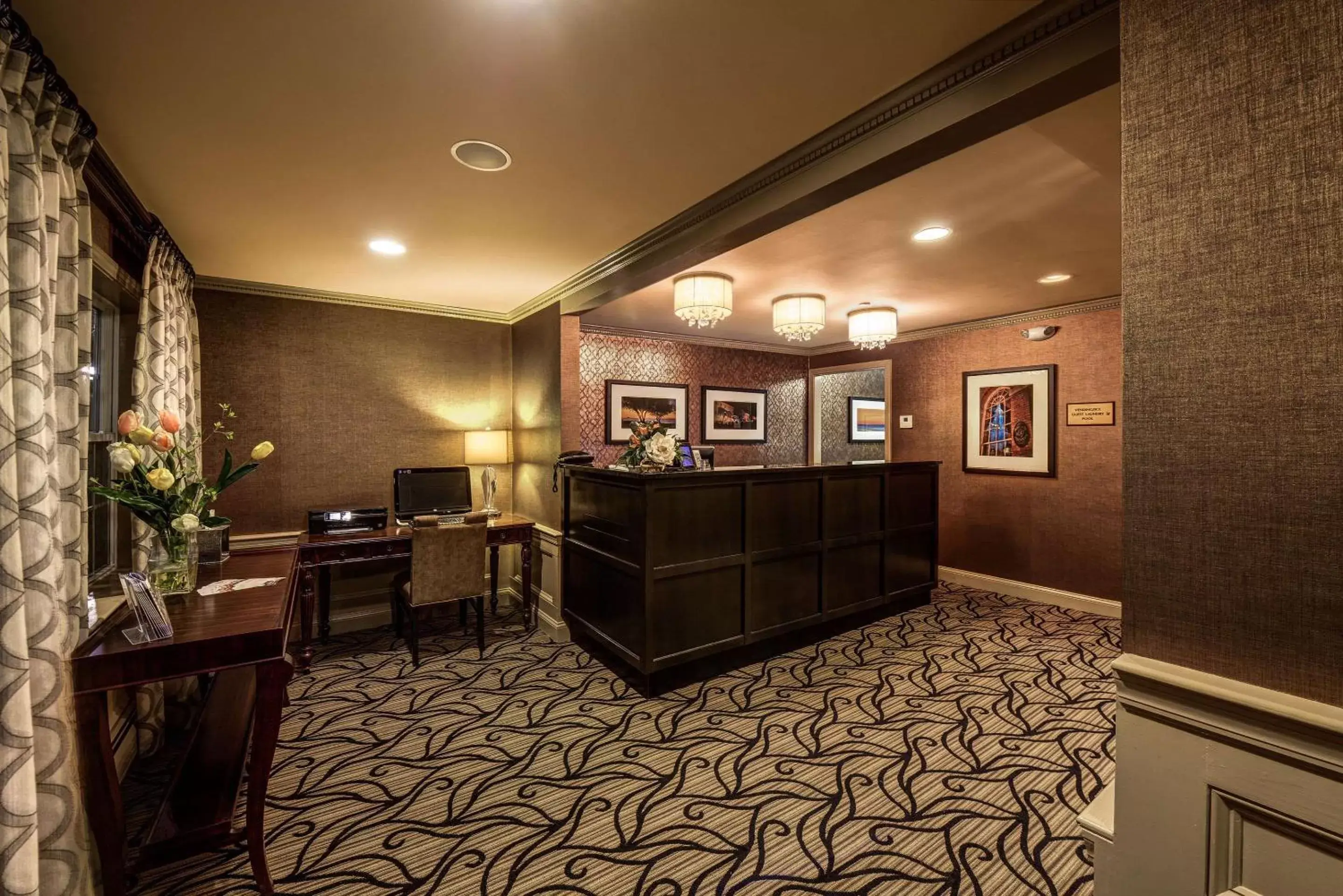 Lobby or reception, Lobby/Reception in Port Inn and Suites Portsmouth, Ascend Hotel Collection