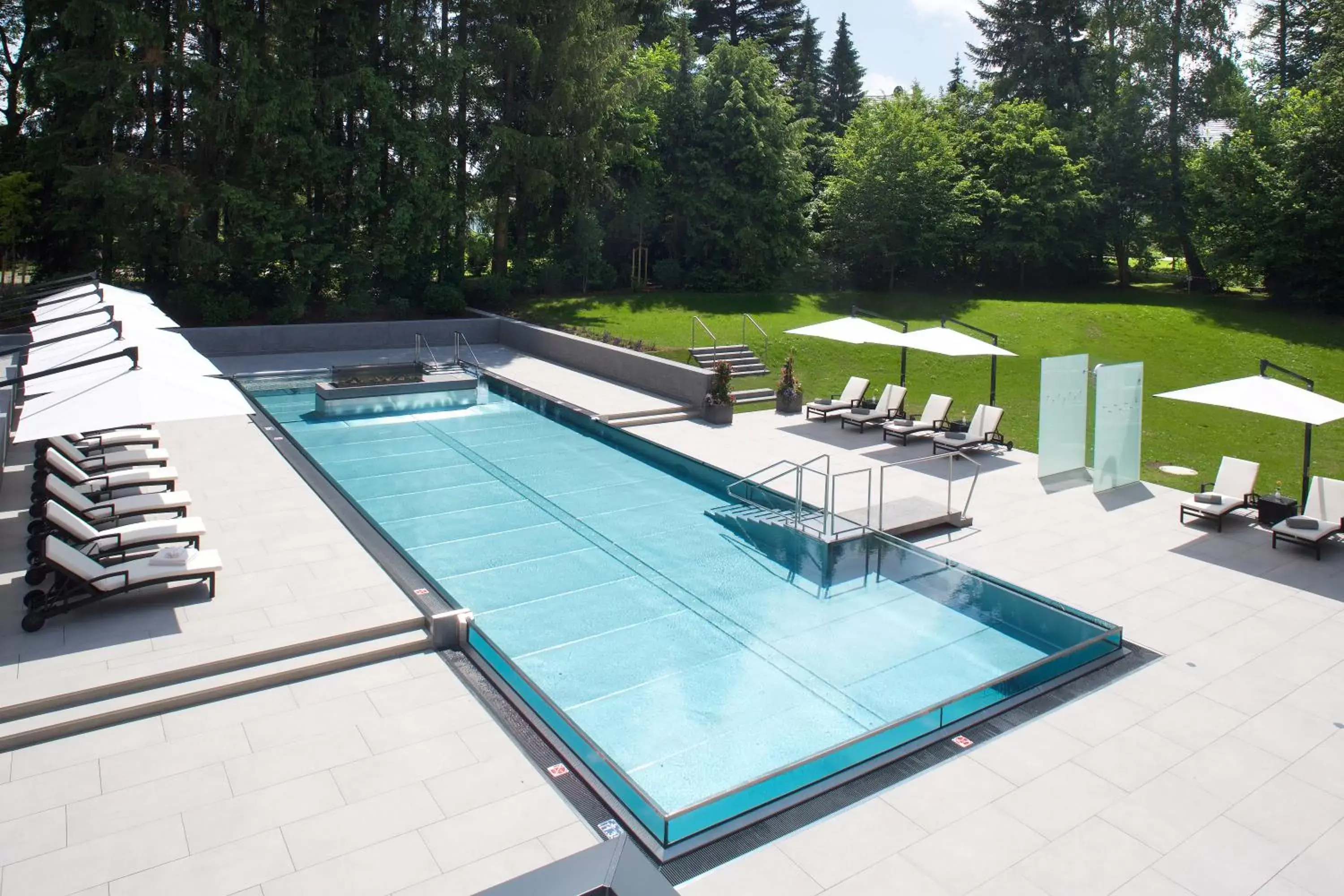 Pool view, Swimming Pool in Steigenberger Hotel Der Sonnenhof