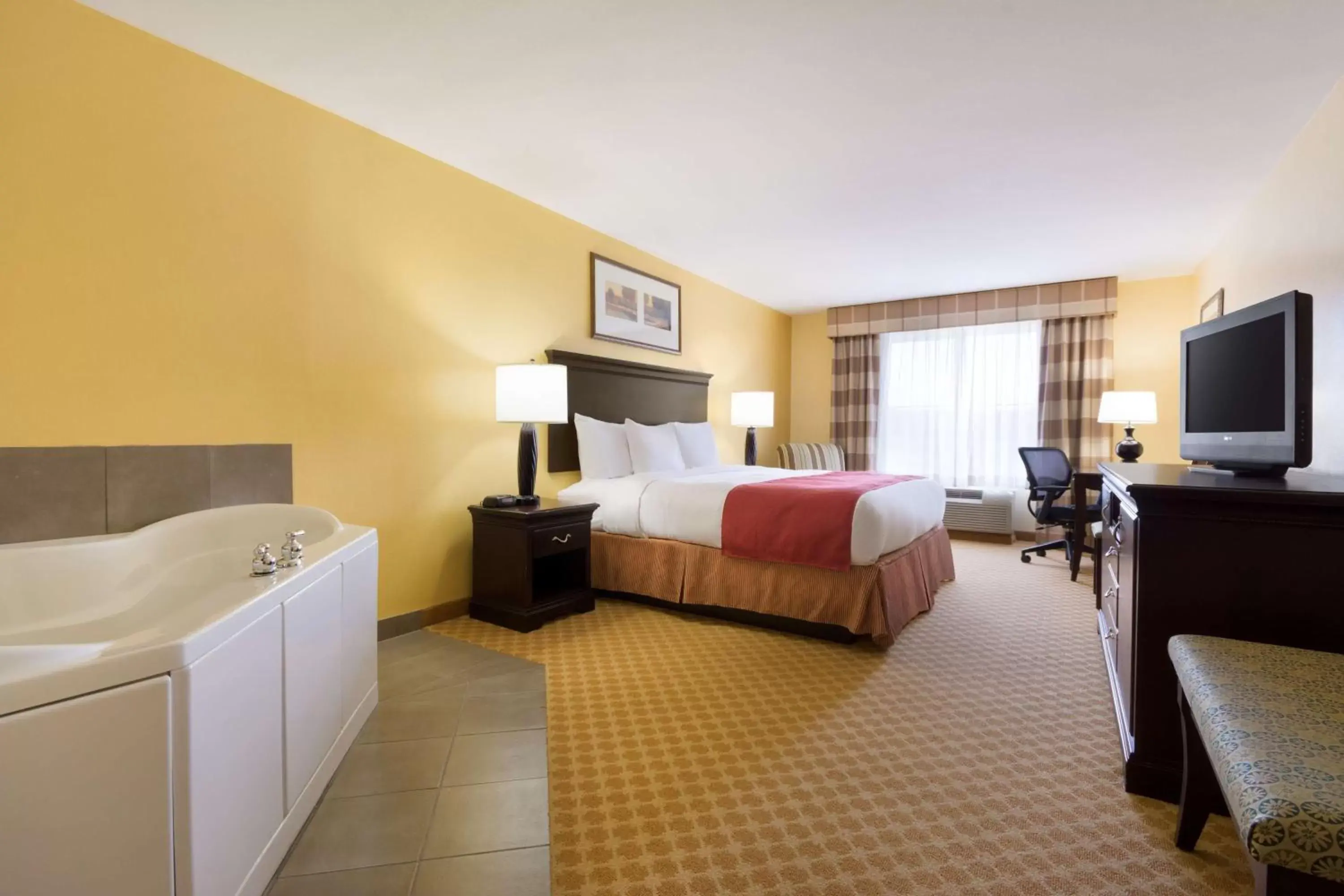 Photo of the whole room in Country Inn & Suites by Radisson, Wytheville, VA