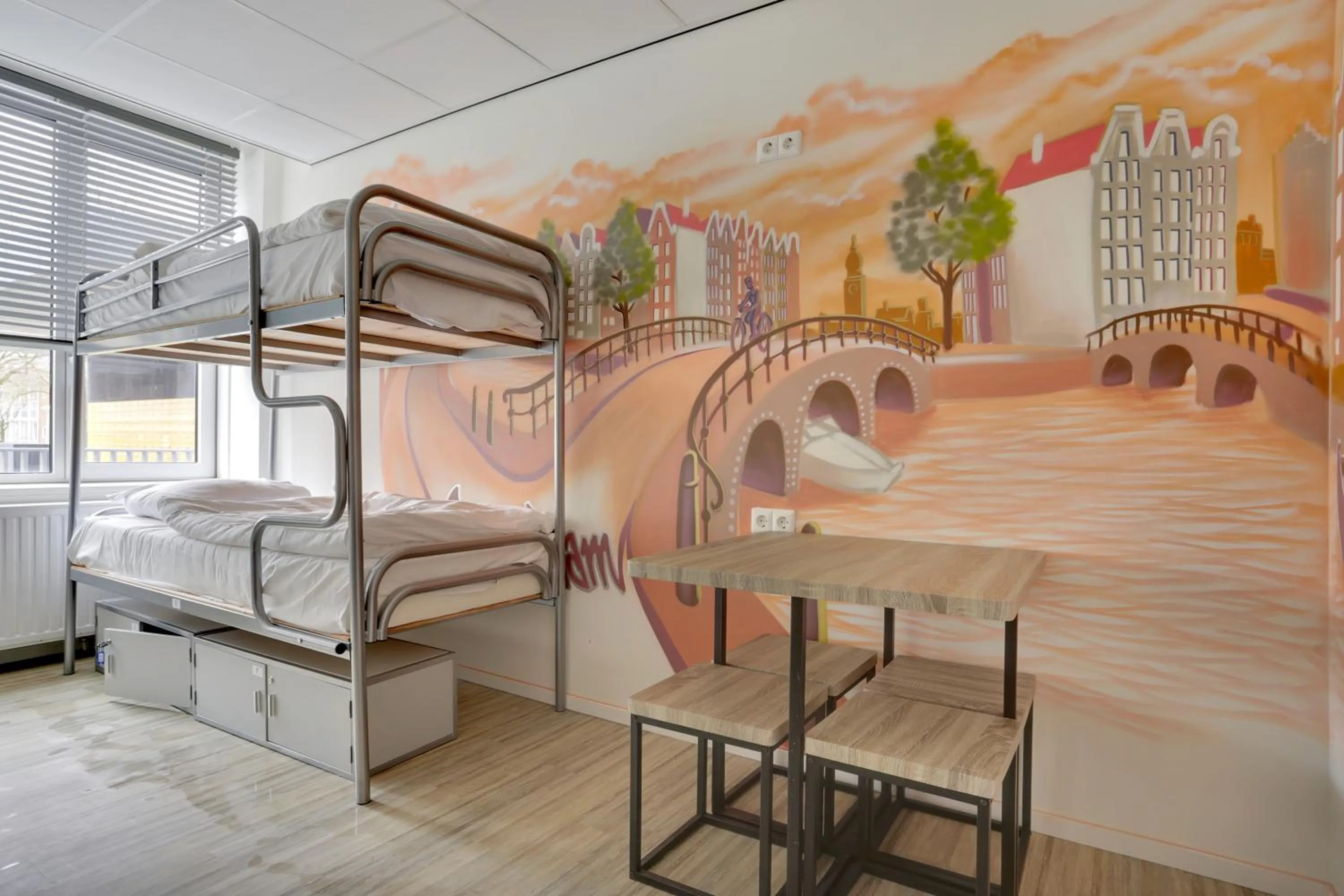 Photo of the whole room, Bed in Dutchies Hostel